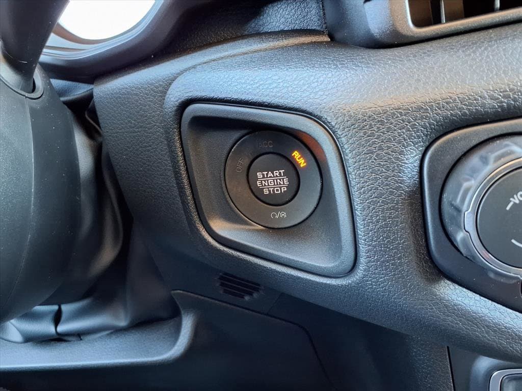 2026 Jeep Wrangler 4-Door Willys - Photo 9