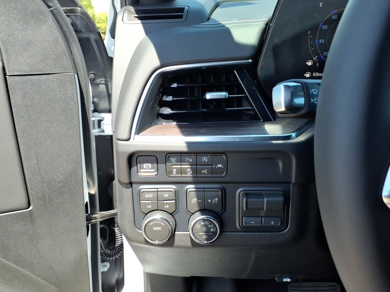 2026 Chevrolet Tahoe Premier - Photo 17