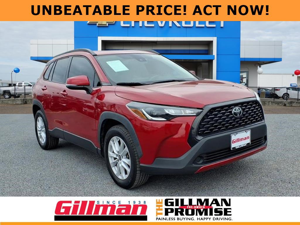 2022 Toyota Corolla Cross LE's photo