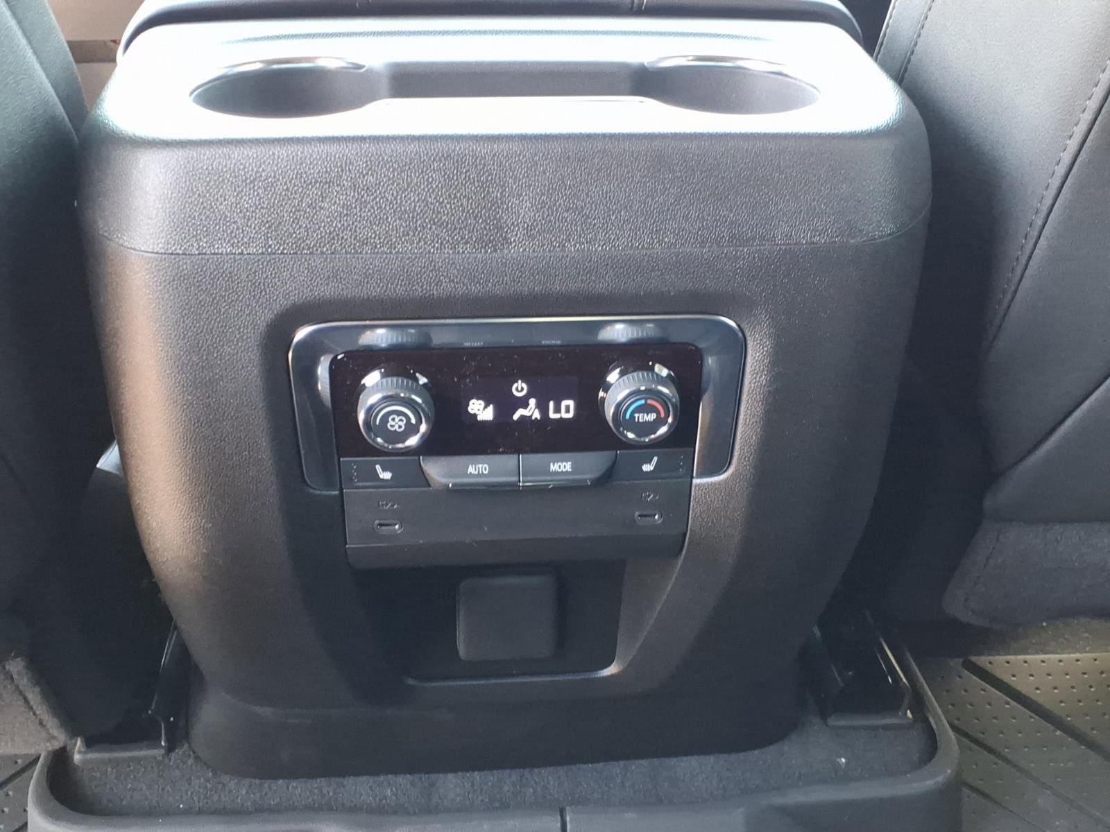 2026 Chevrolet Tahoe Premier - Photo 15