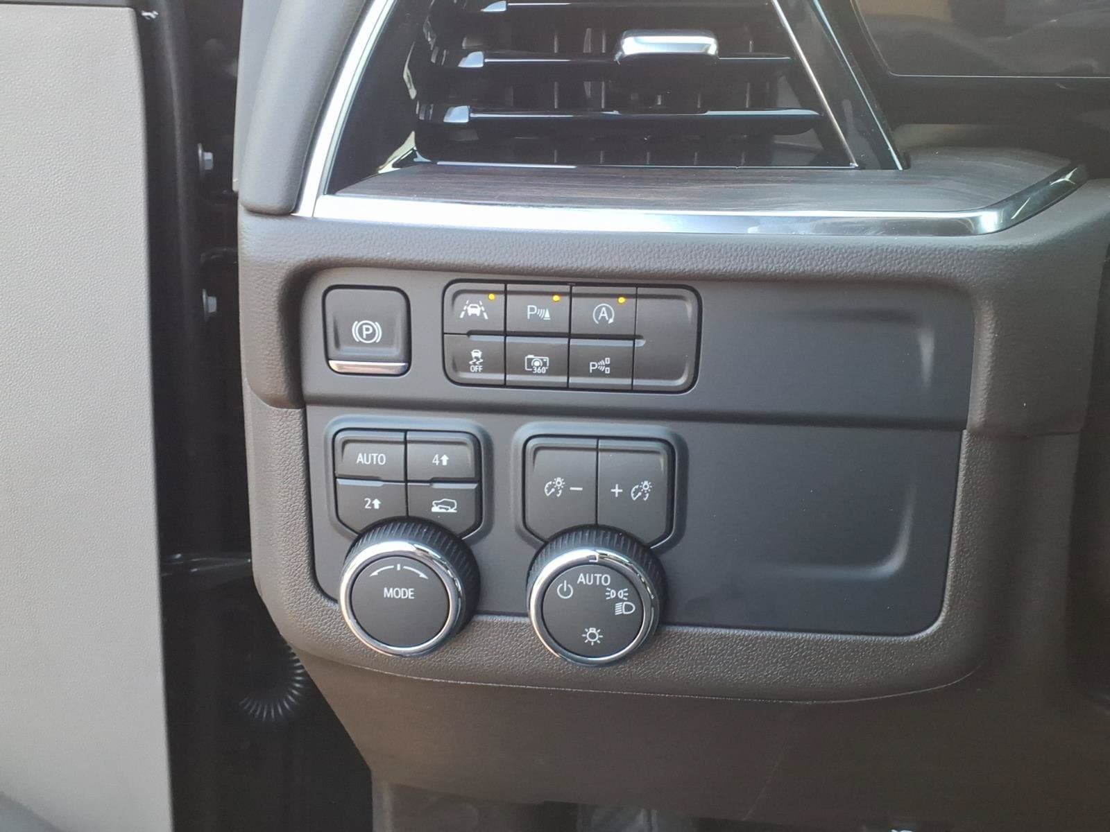 2026 Chevrolet Tahoe LS - Photo 16