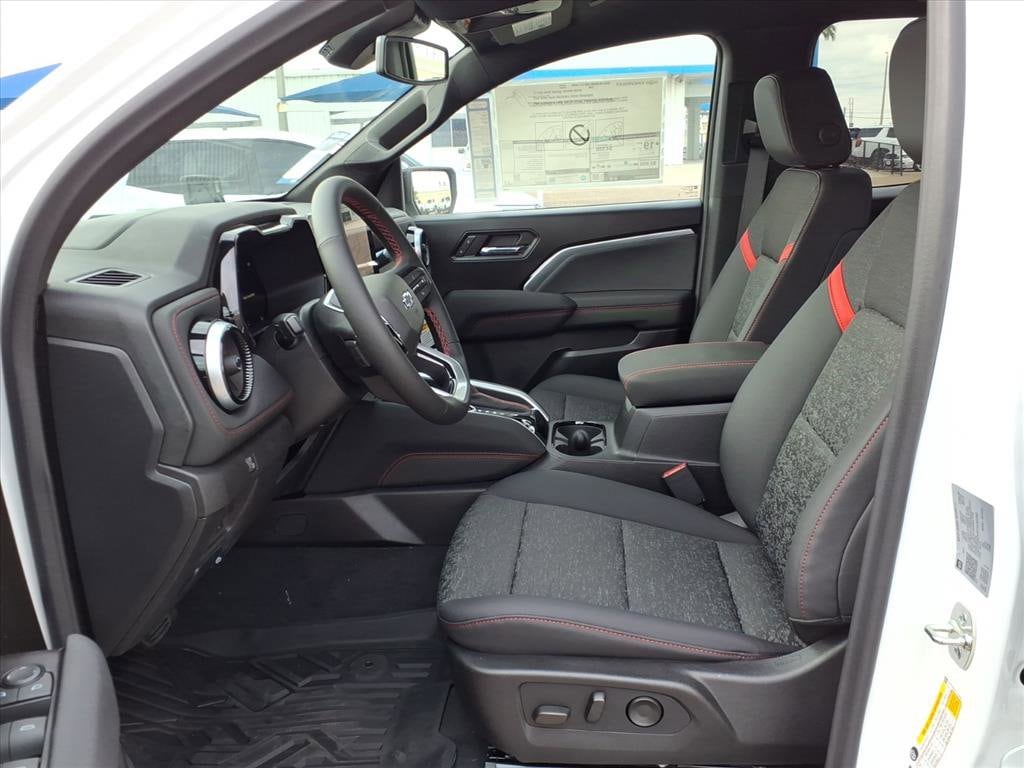2026 Chevrolet Colorado Z71 - Photo 12