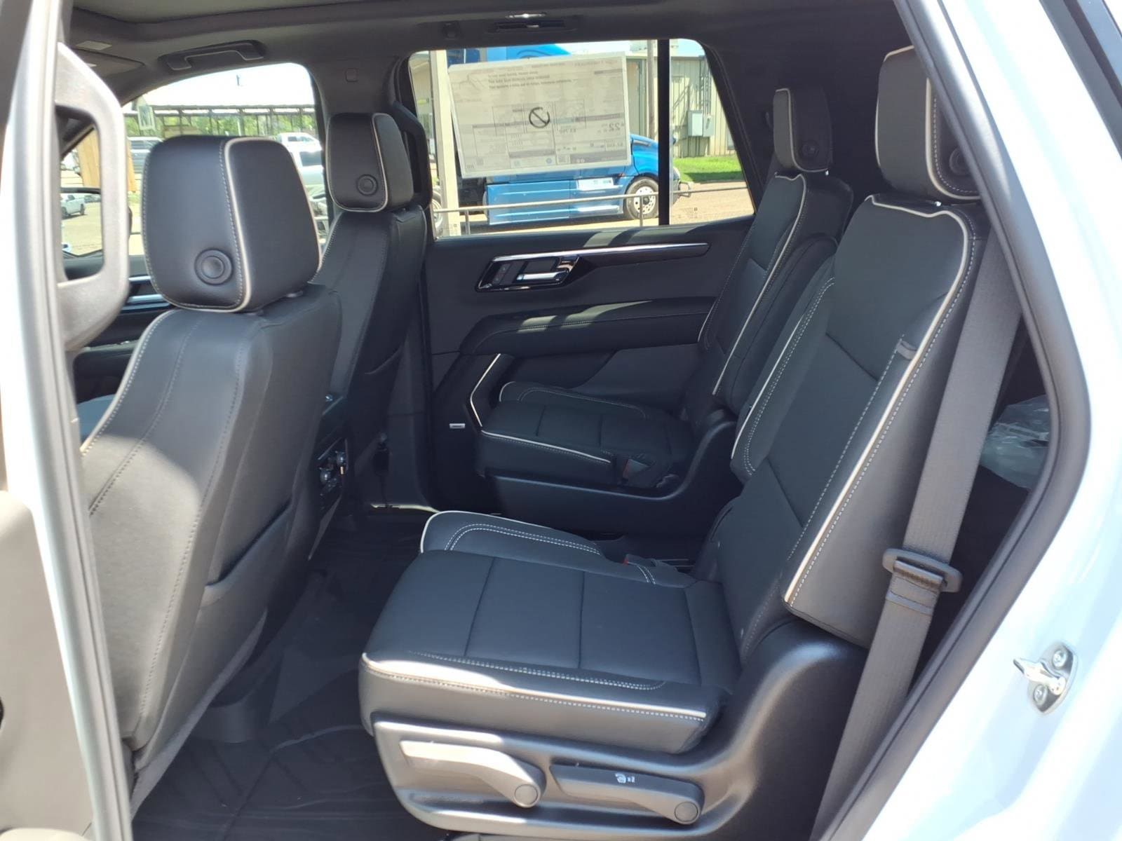 2026 Chevrolet Tahoe Premier - Photo 13