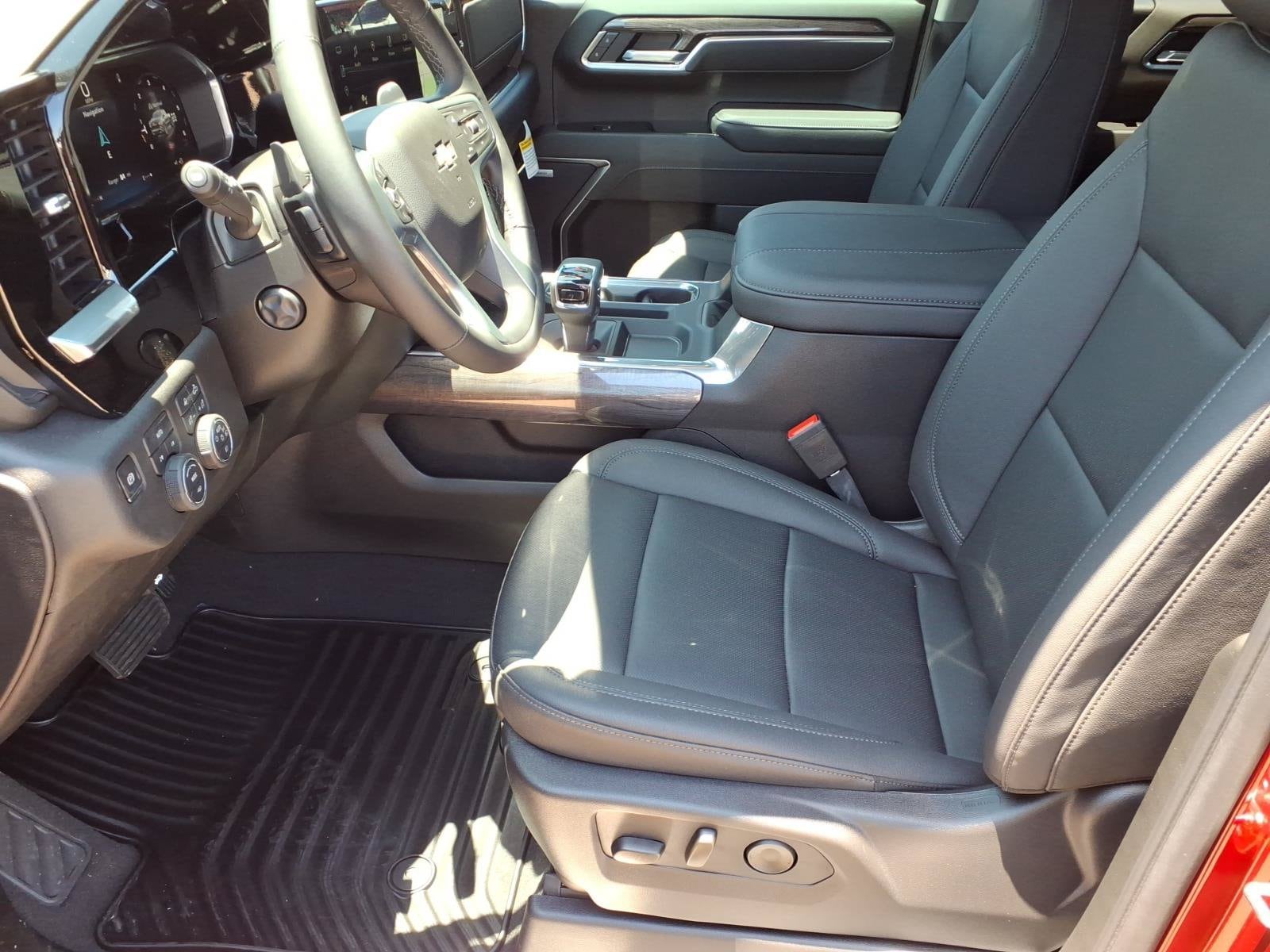 2026 Chevrolet Silverado 1500 LTZ - Photo 10