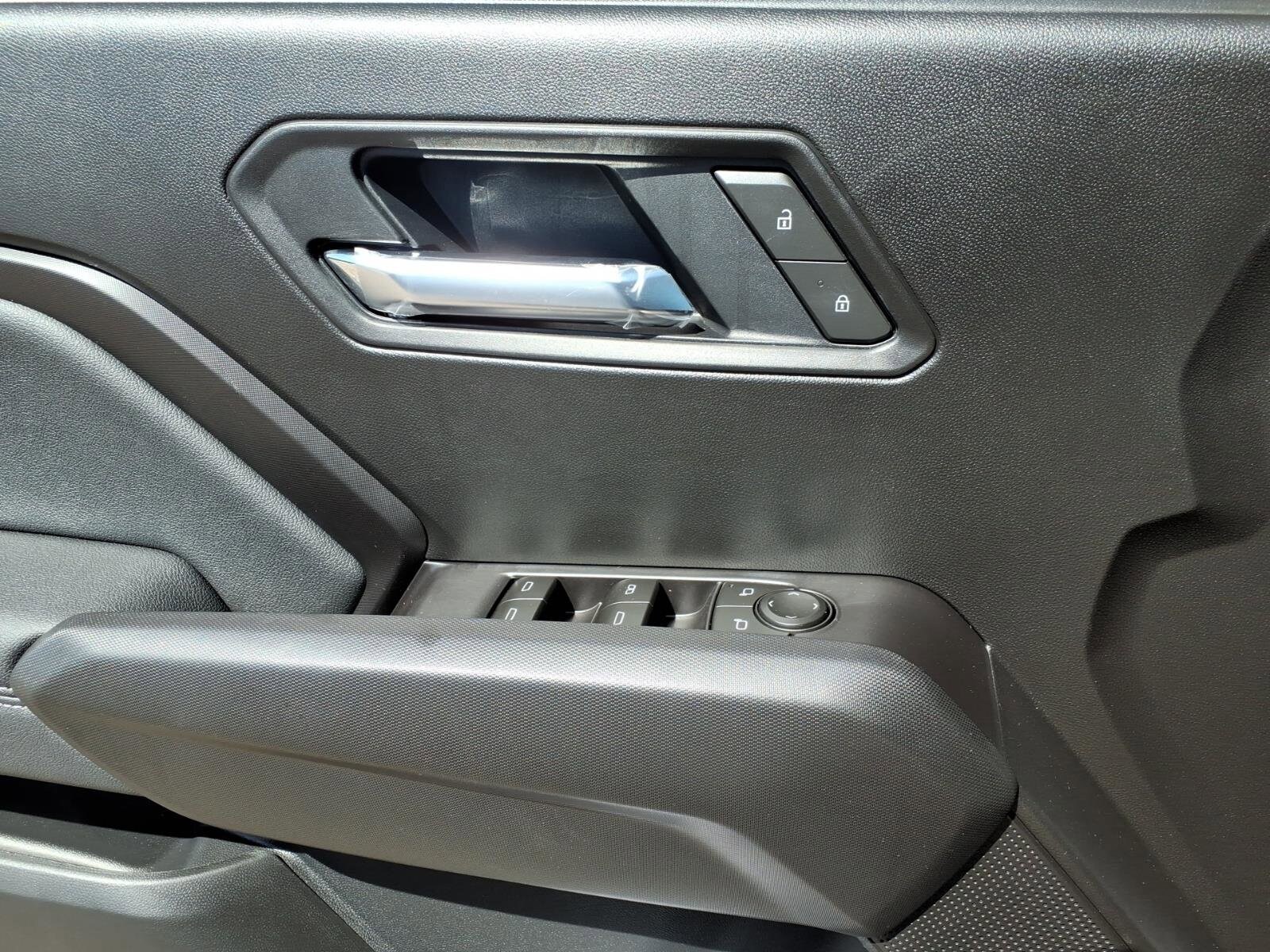 2026 Chevrolet Colorado LT - Photo 16