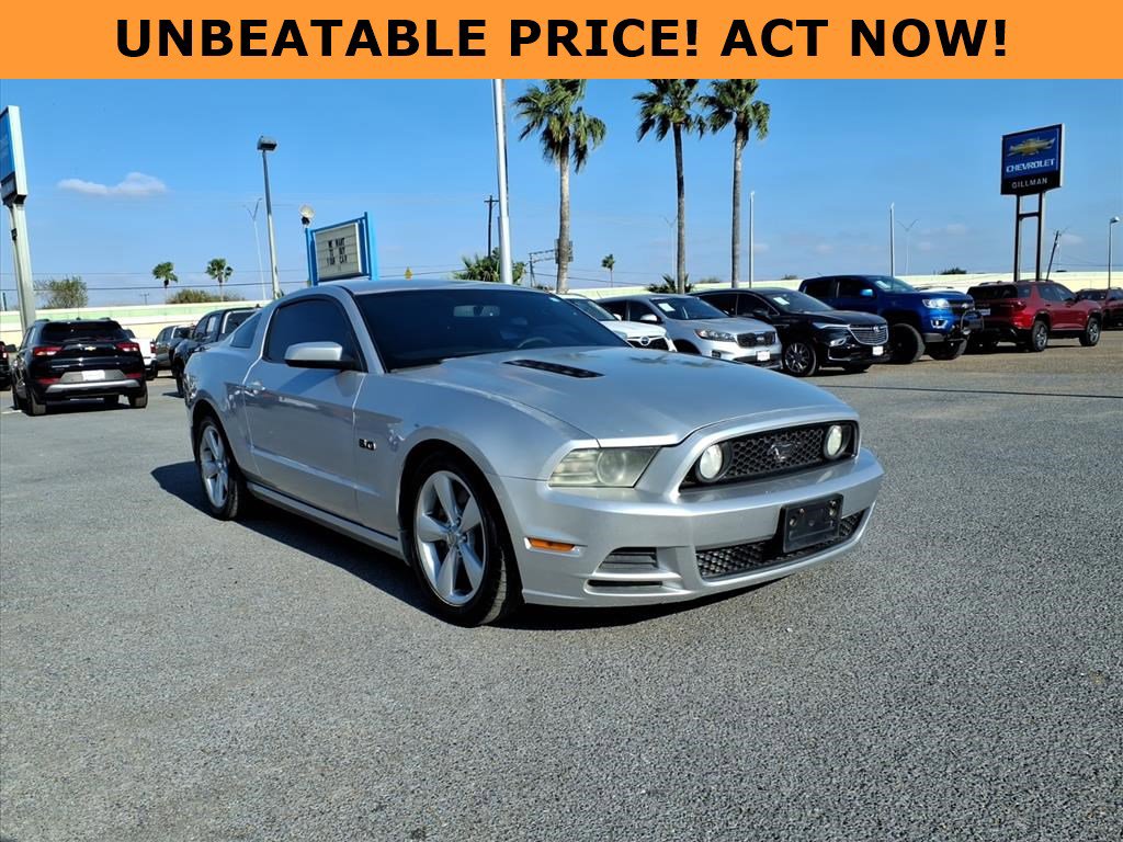 2013 Ford Mustang GT Premium's photo