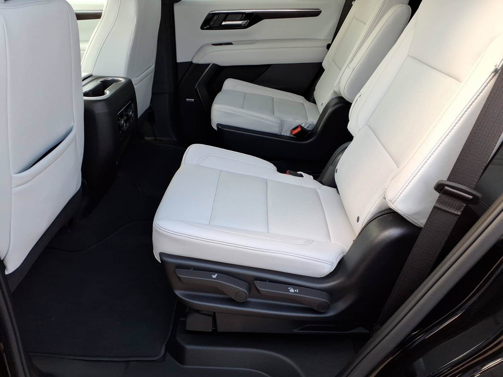2026 Chevrolet Tahoe Premier - Photo 18