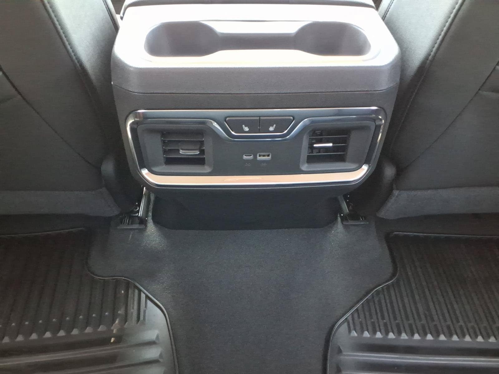 2026 Chevrolet Silverado 1500 LTZ - Photo 18