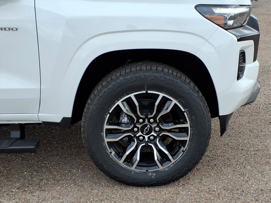 2026 Chevrolet Colorado Z71 - Photo 10