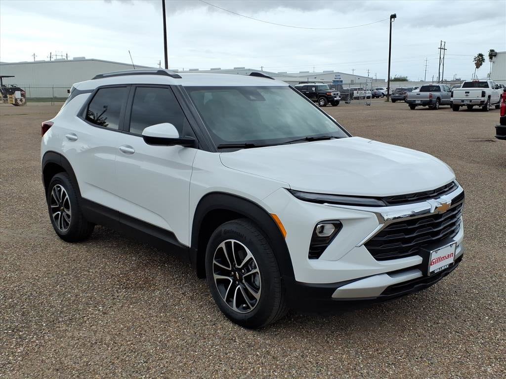 2026 Chevrolet Trailblazer LT photo 2