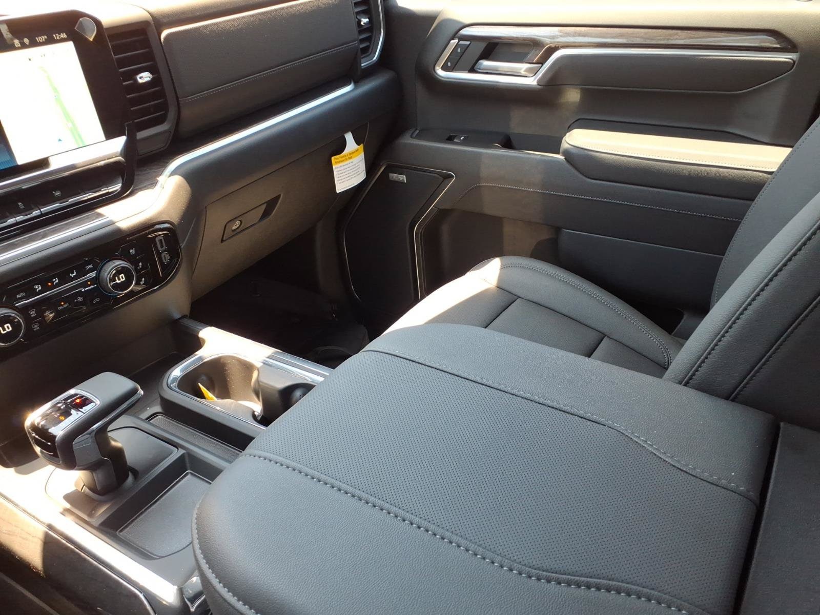 2026 Chevrolet Silverado 1500 LTZ - Photo 17