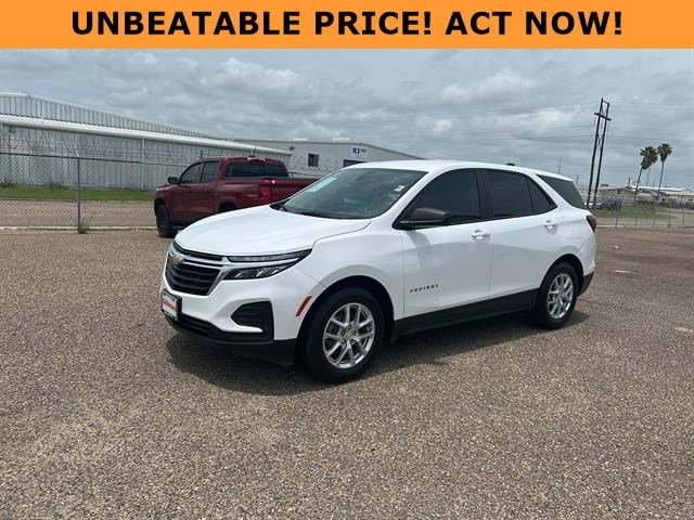 2022 Chevrolet Equinox LS's photo