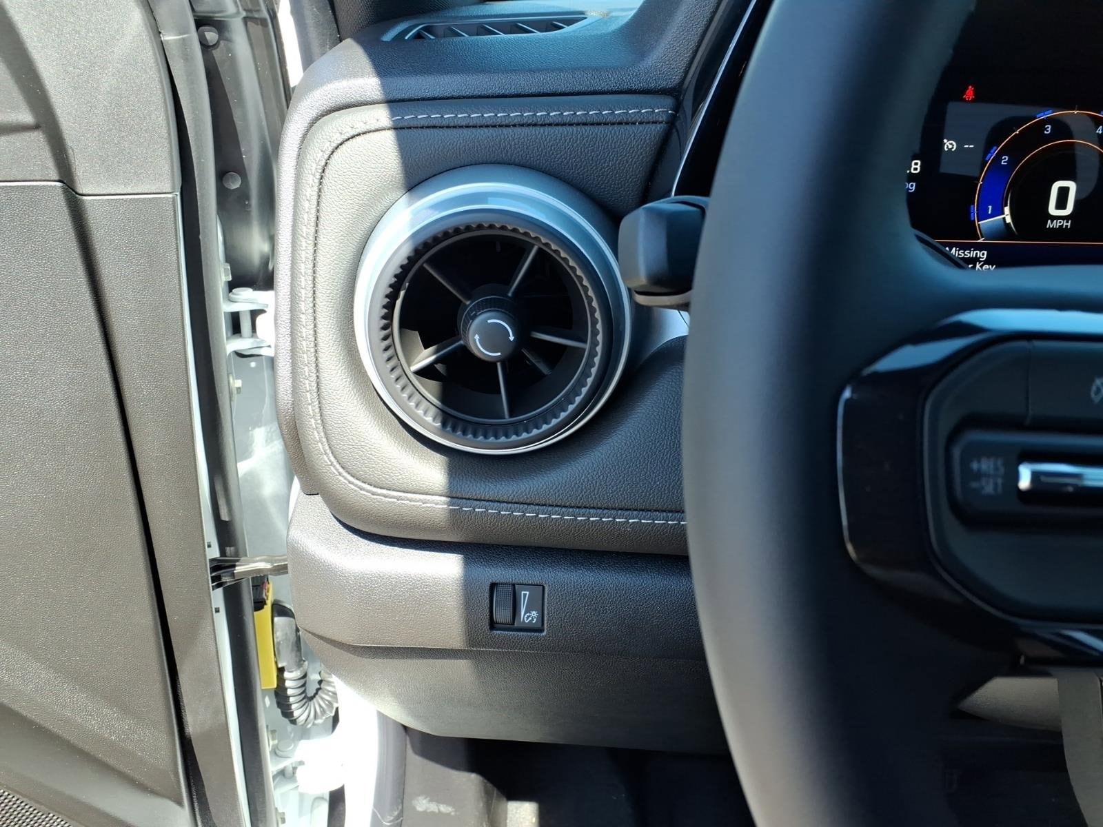 2026 Chevrolet Colorado LT - Photo 17