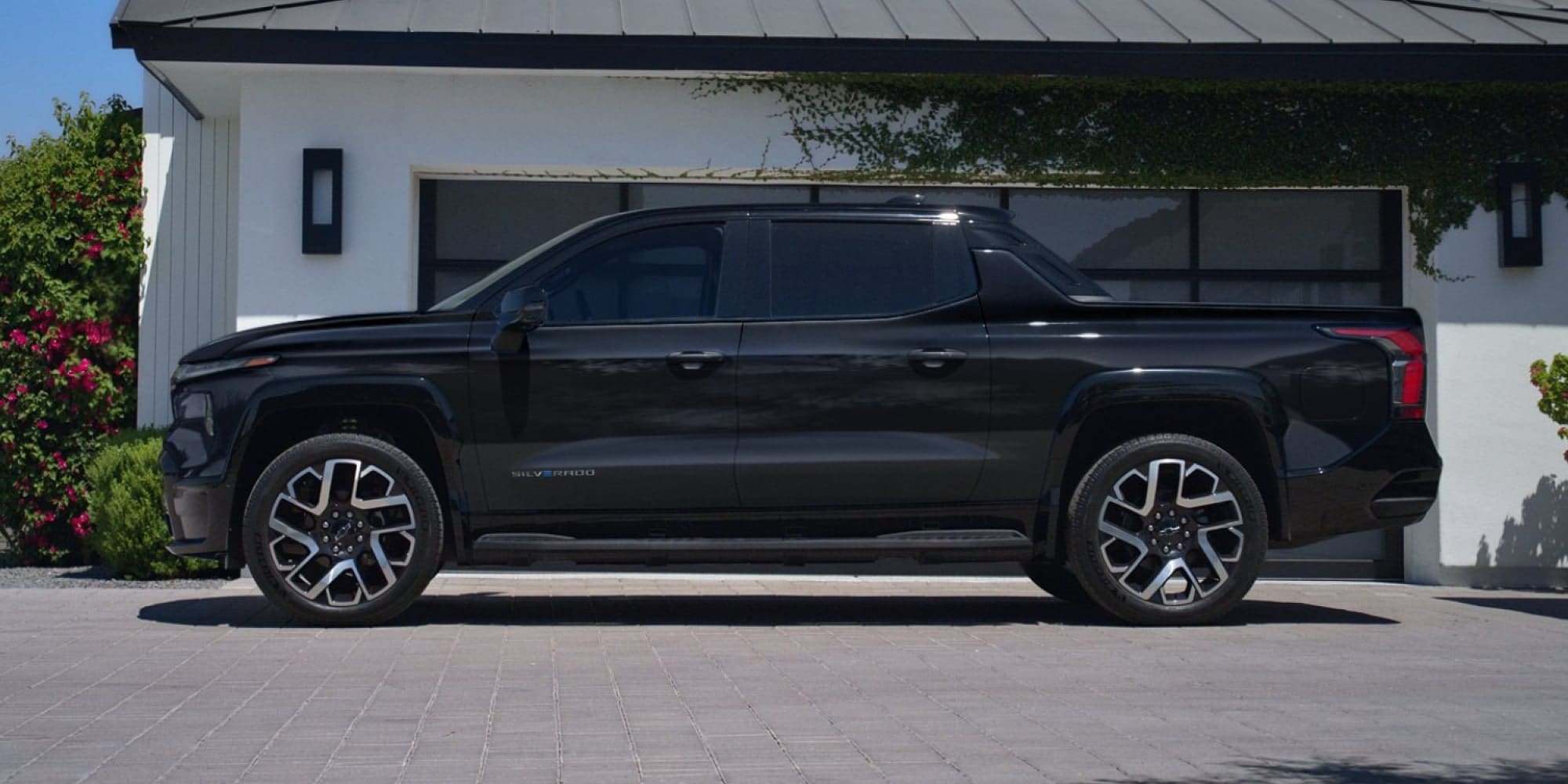 2025 Silverado EV