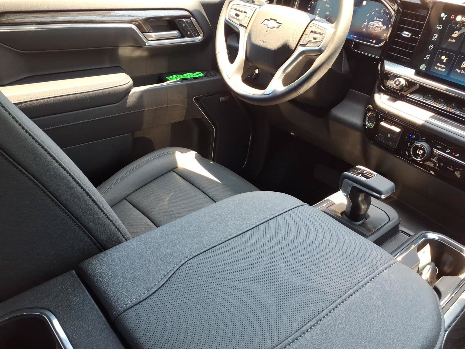 2026 Chevrolet Silverado 1500 LTZ - Photo 14