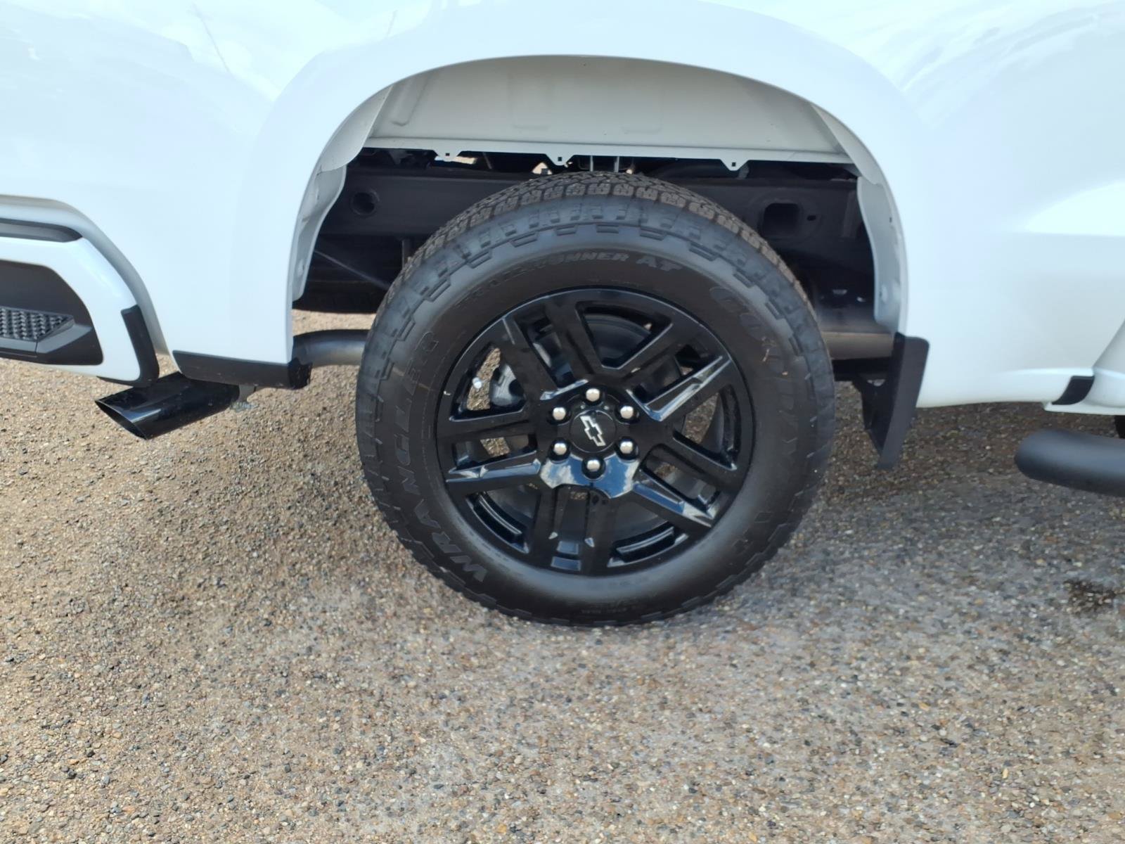 2026 Chevrolet Silverado 1500 Custom - Photo 10