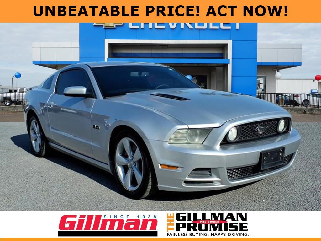 2013 Ford Mustang GT Premium's photo