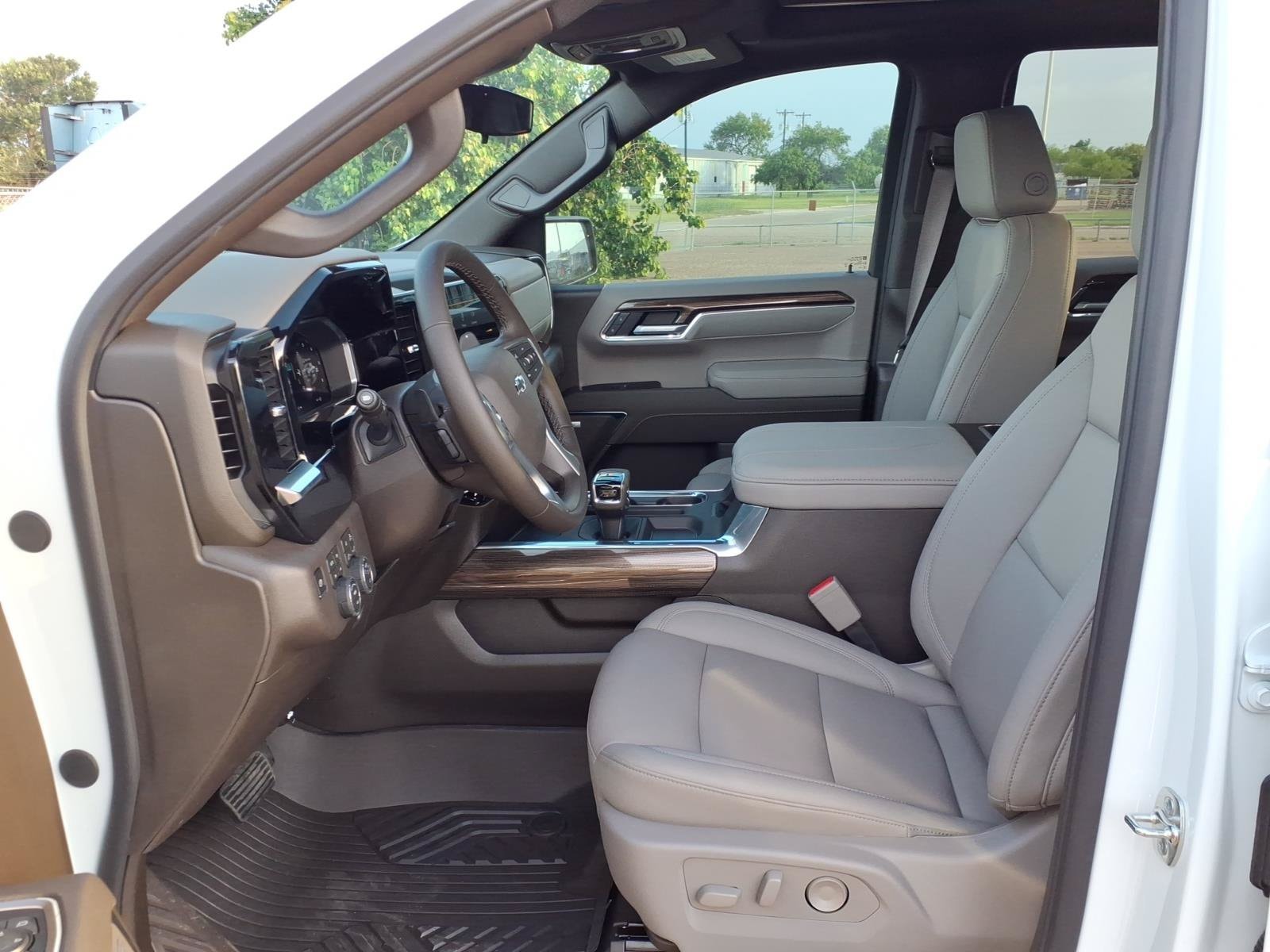 2026 Chevrolet Silverado 1500 LT Trail Boss - Photo 10