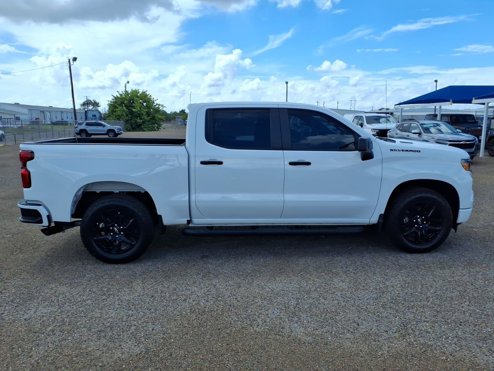 2026 Chevrolet Silverado 1500 Custom - Photo 9