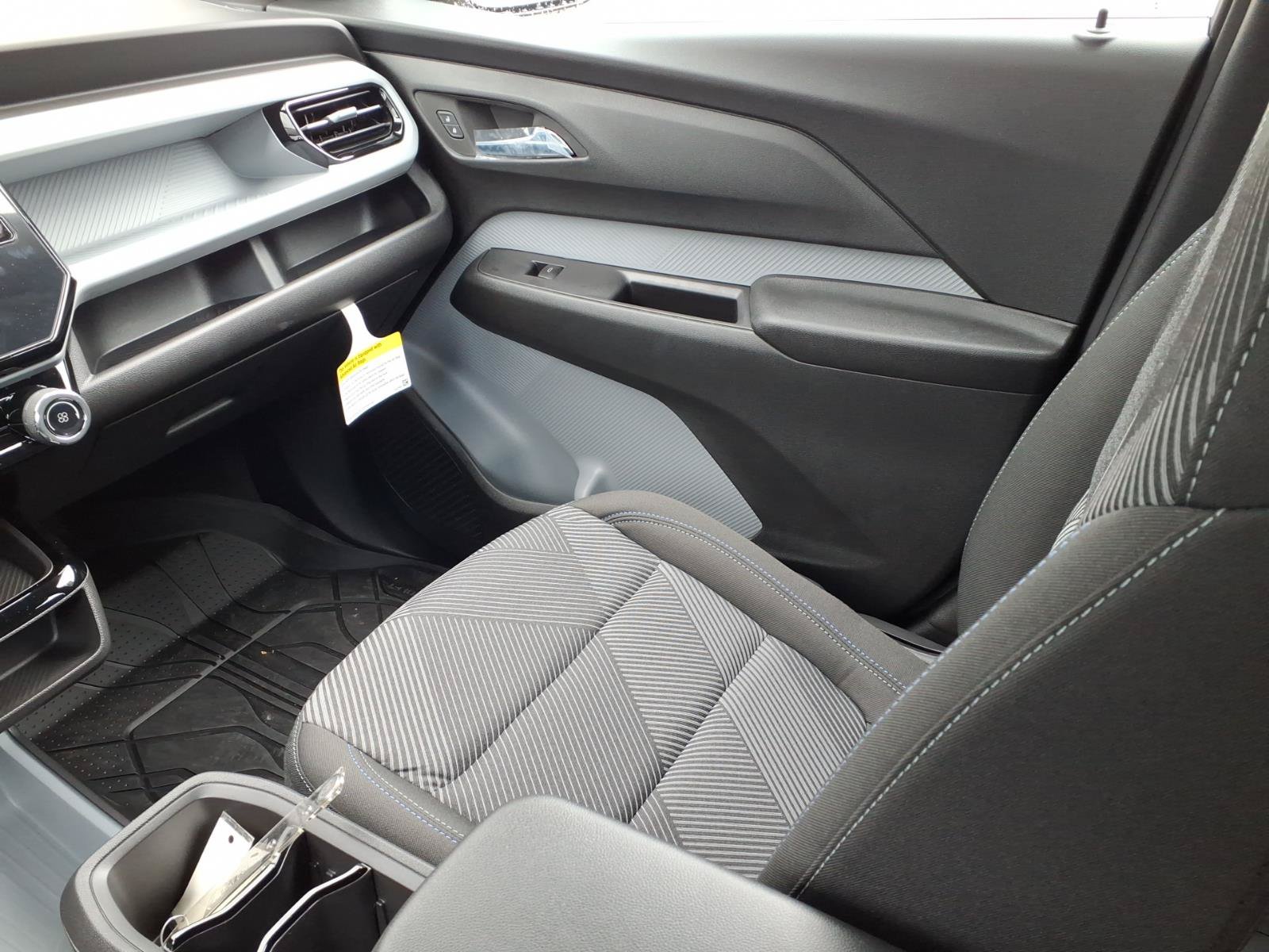 2027 Chevrolet Bolt LT - Photo 17