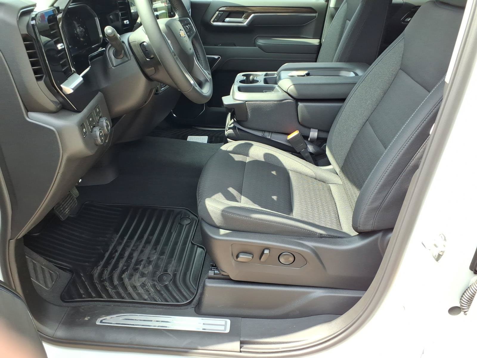 2026 Chevrolet Silverado 1500 LT - Photo 10