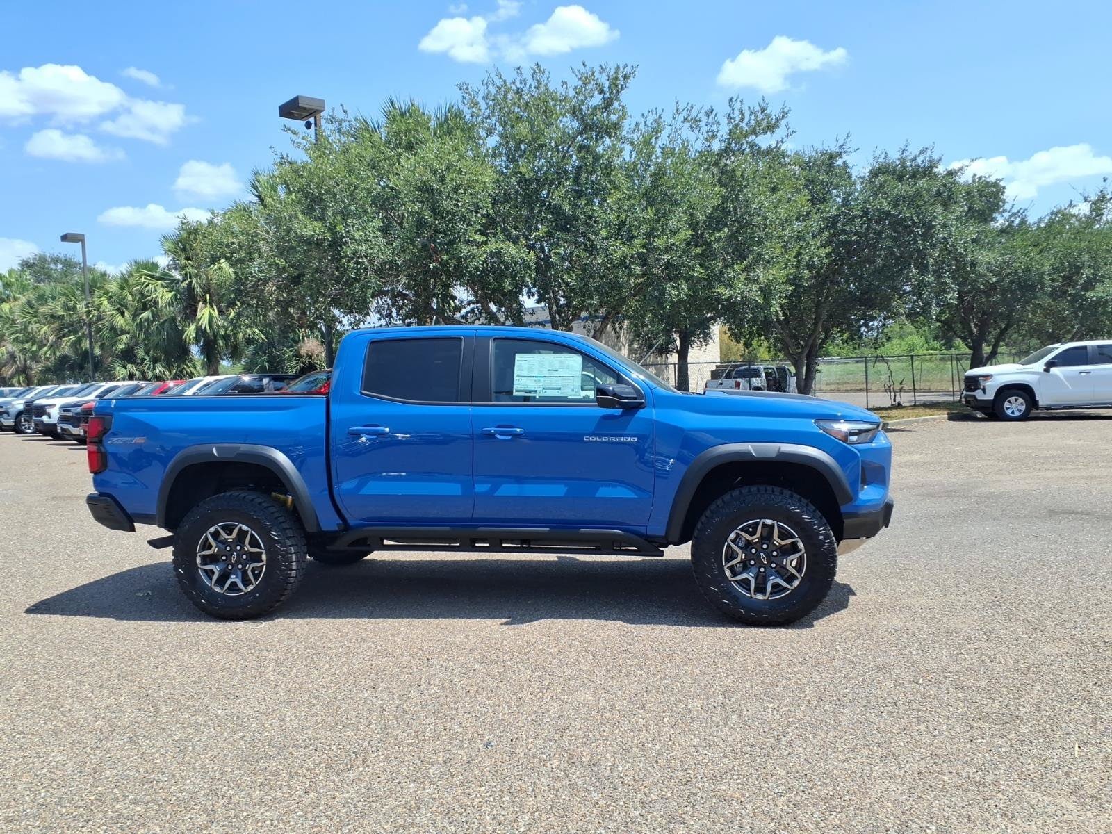 2026 Chevrolet Colorado ZR2 - Photo 9