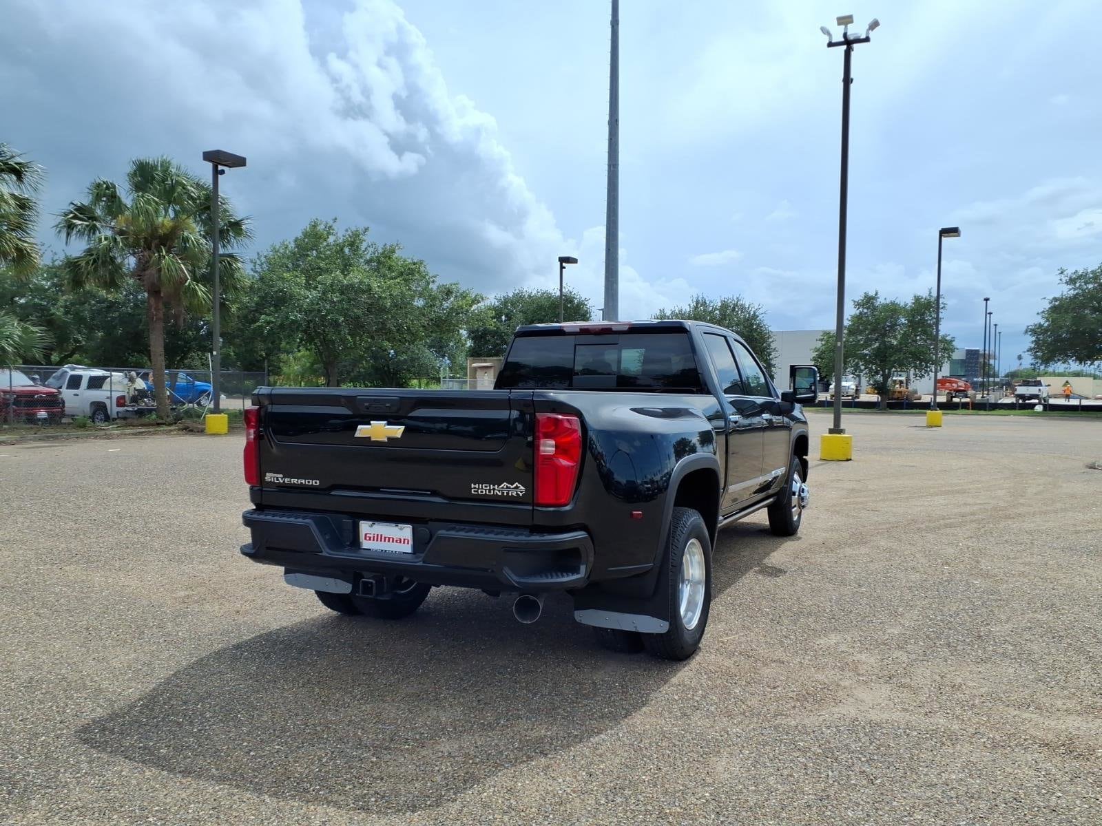 2026 Chevrolet Silverado 3500 HD High Country - Photo 8