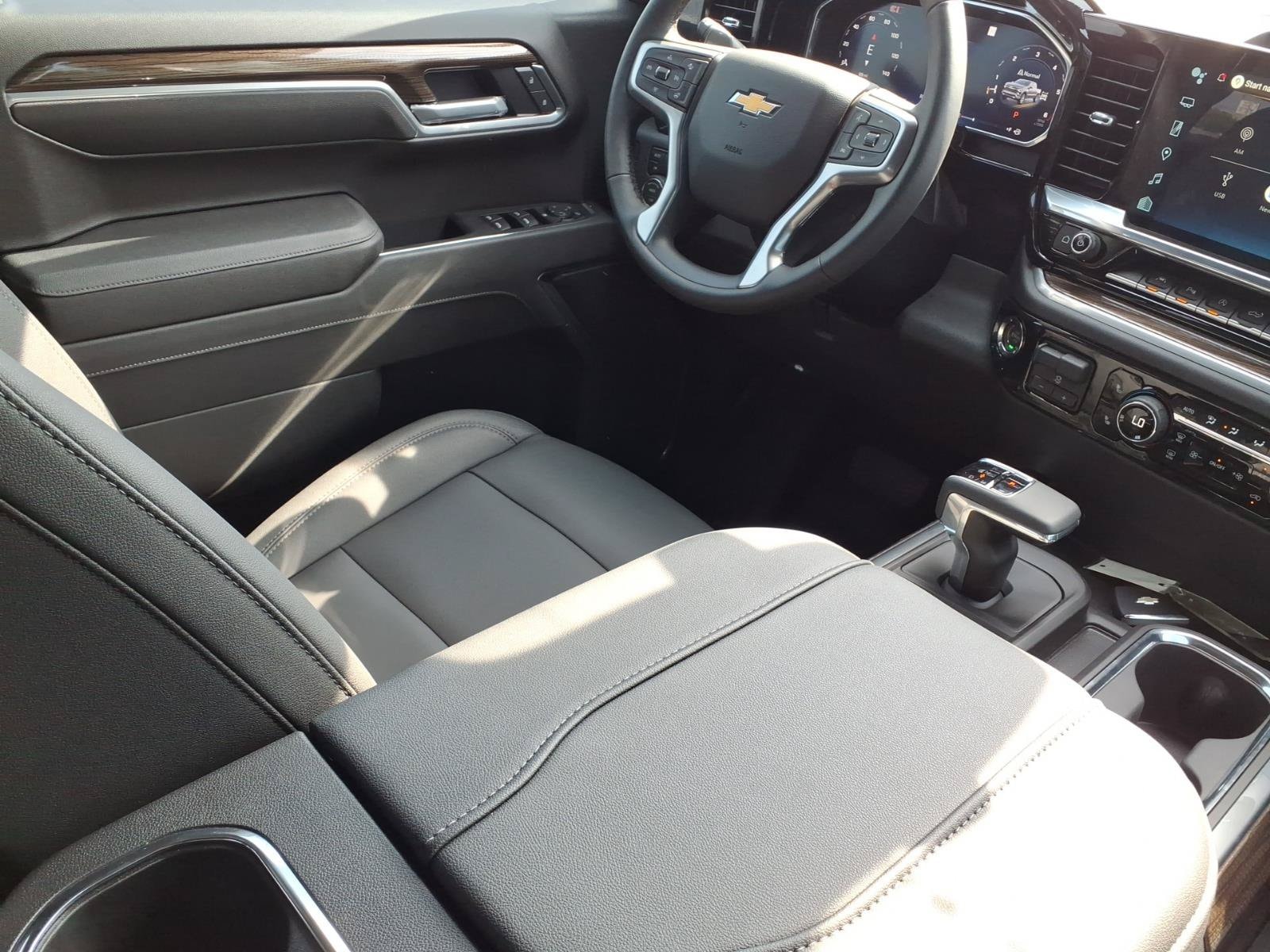 2026 Chevrolet Silverado 1500 LT - Photo 14