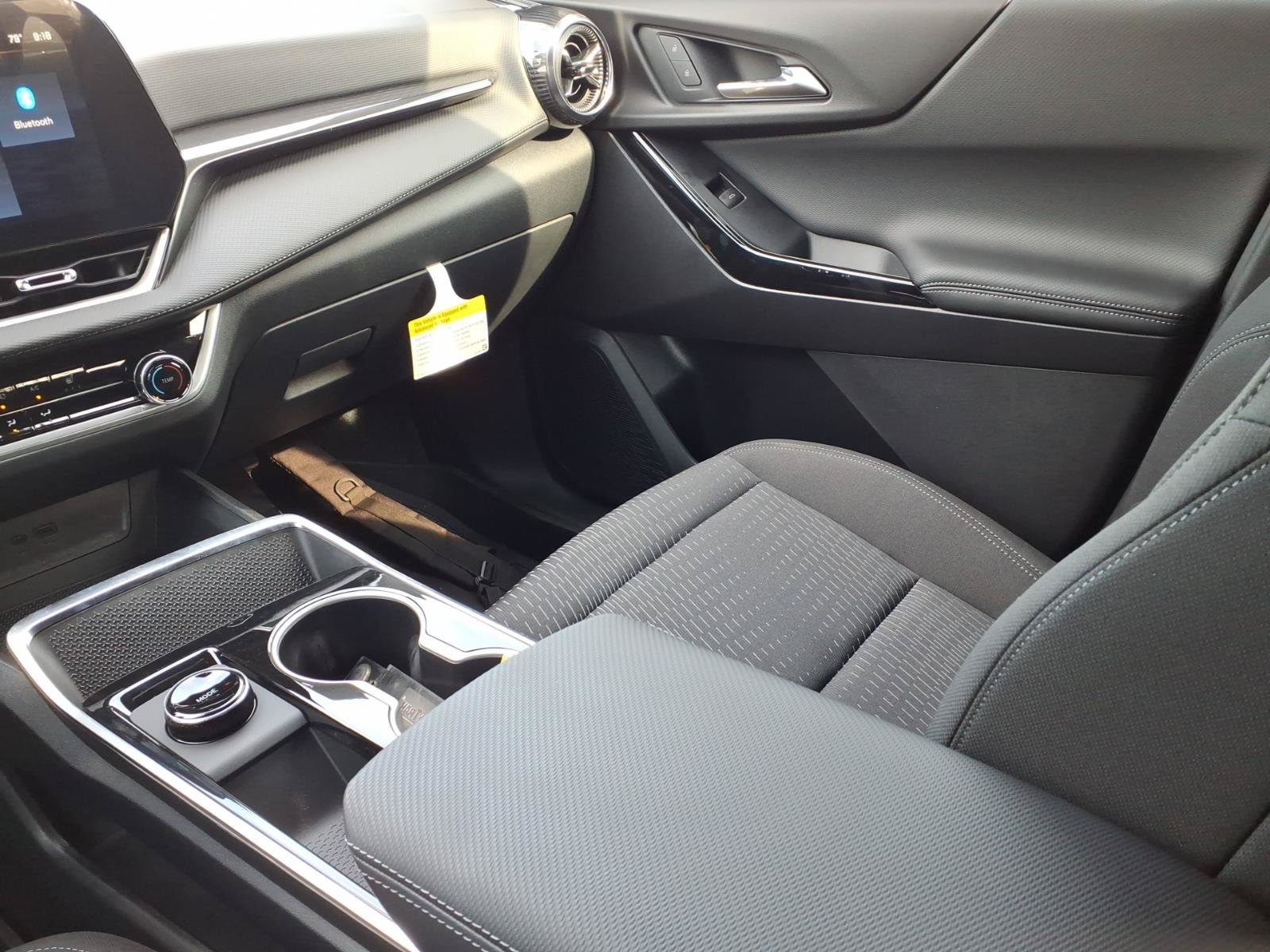 2027 Chevrolet Equinox LT - Photo 17