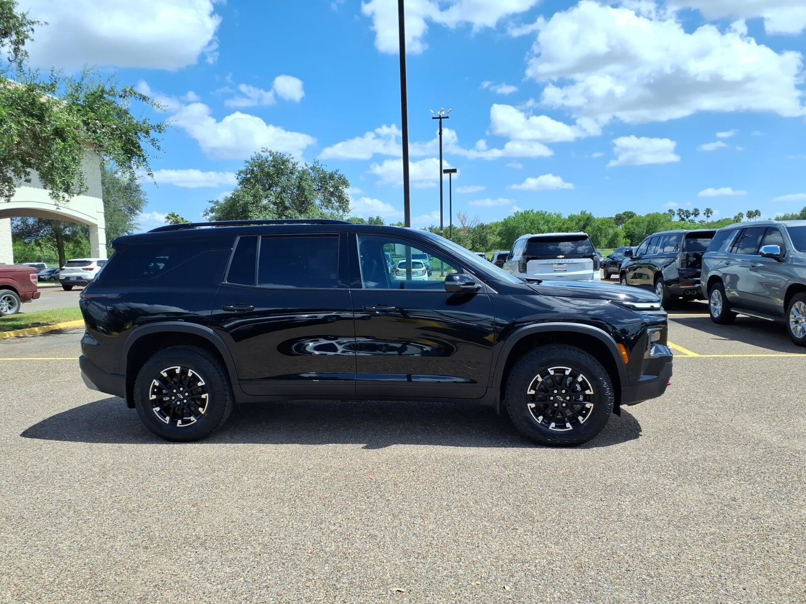 2026 Chevrolet Traverse Z71 - Photo 9