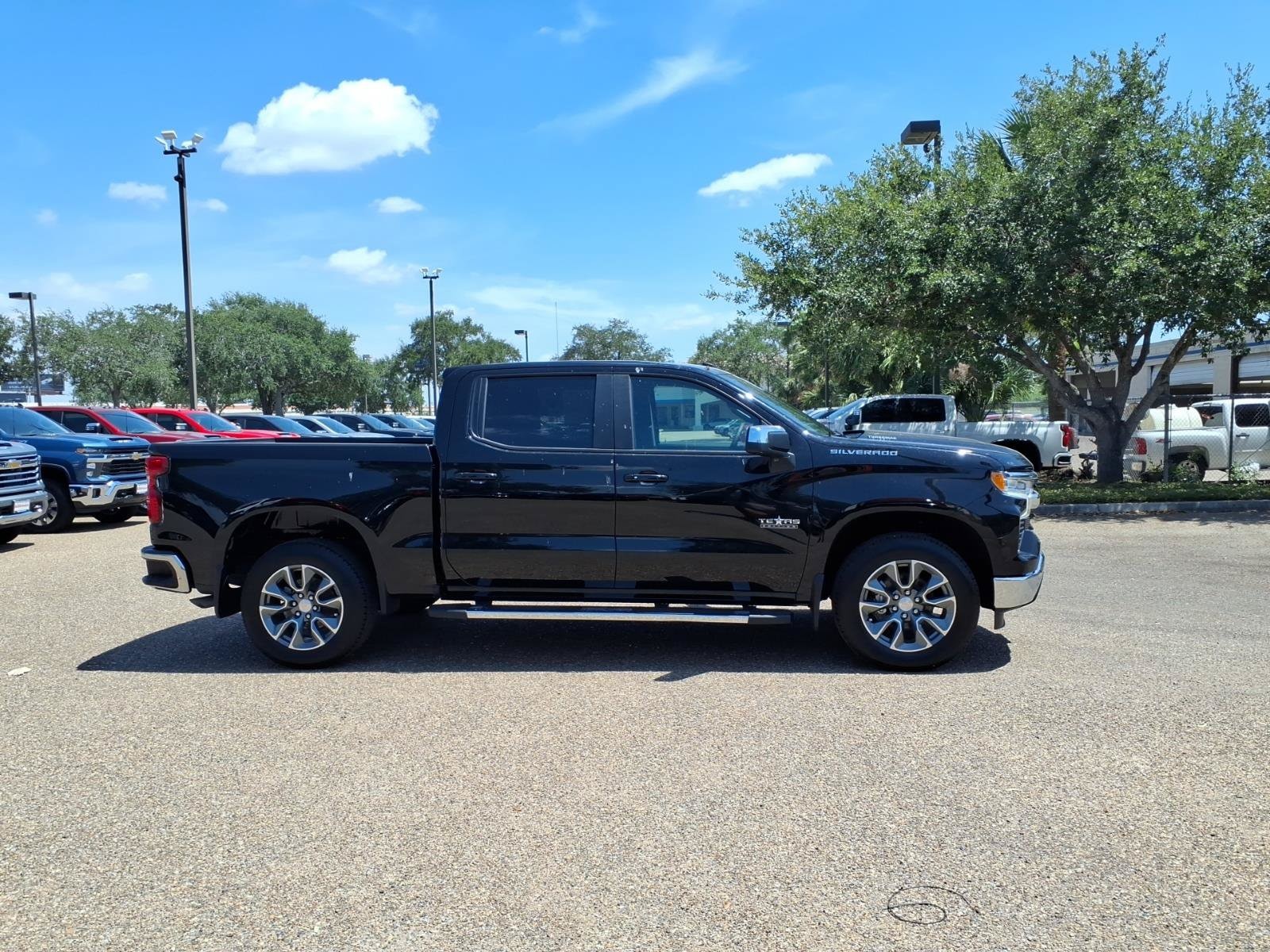 2026 Chevrolet Silverado 1500 LT - Photo 9