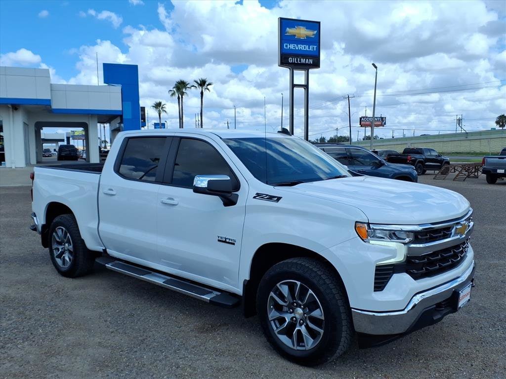 2026 Chevrolet Silverado 1500 LT photo 2