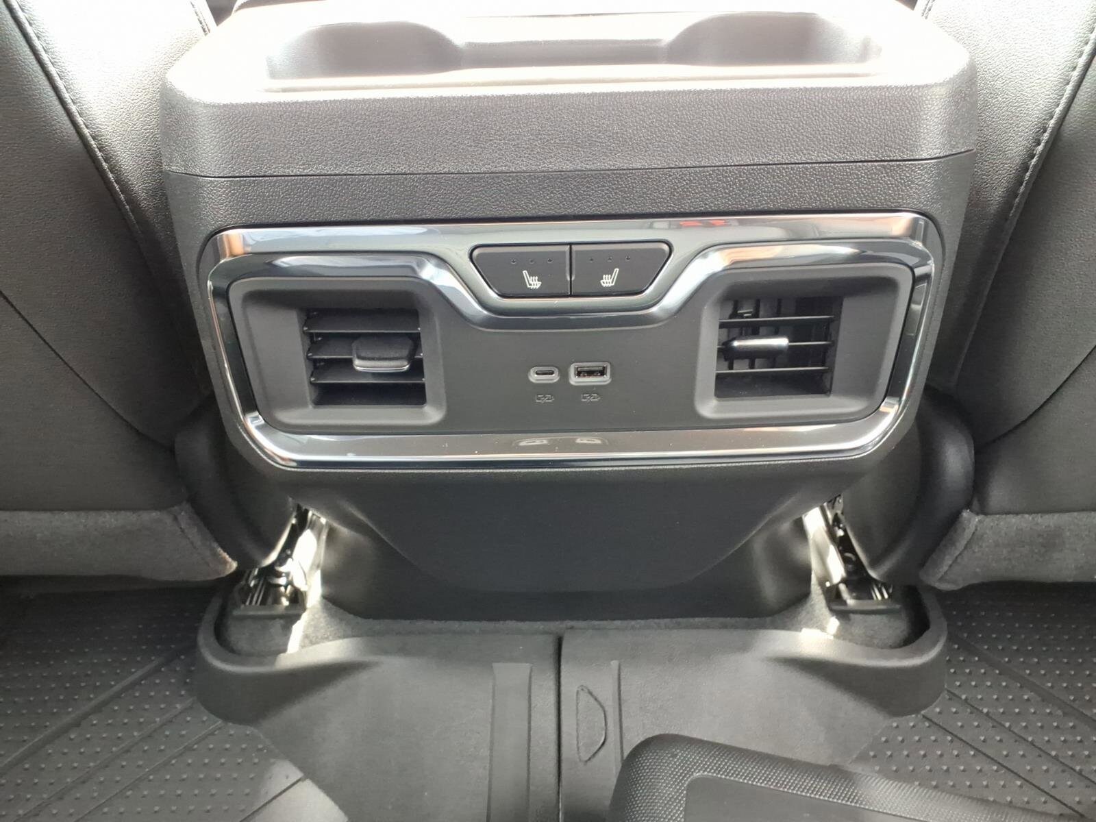 2026 Chevrolet Silverado 3500 HD High Country - Photo 18