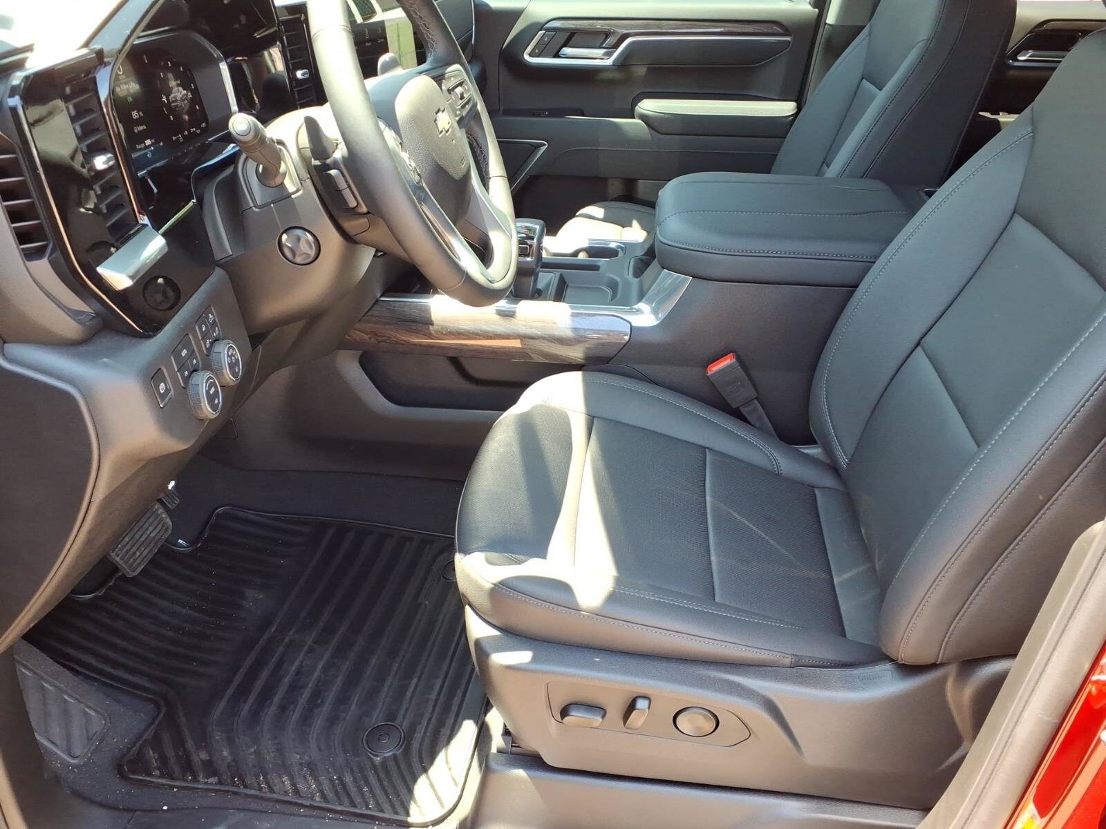 2026 Chevrolet Silverado 1500 LTZ - Photo 10