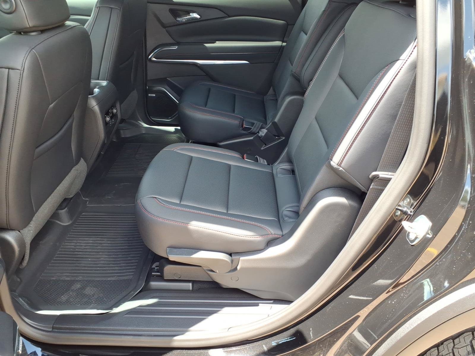 2026 Chevrolet Traverse Z71 - Photo 18