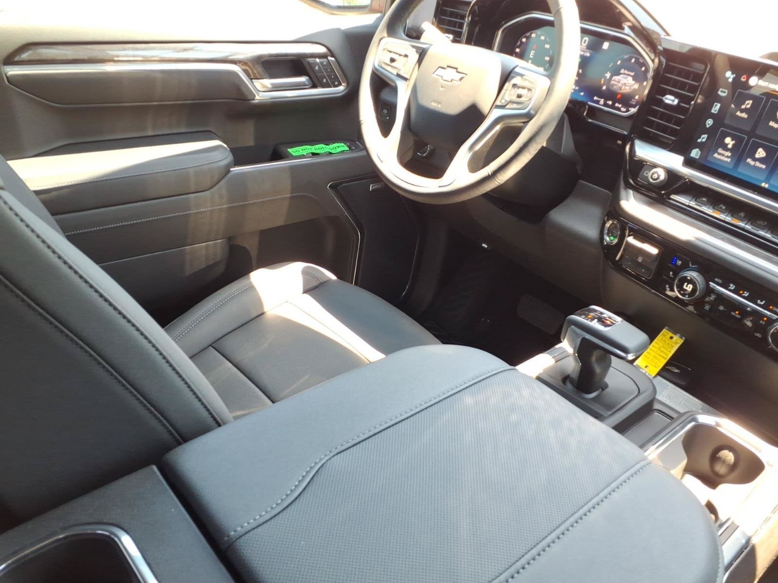 2026 Chevrolet Silverado 1500 LTZ - Photo 14