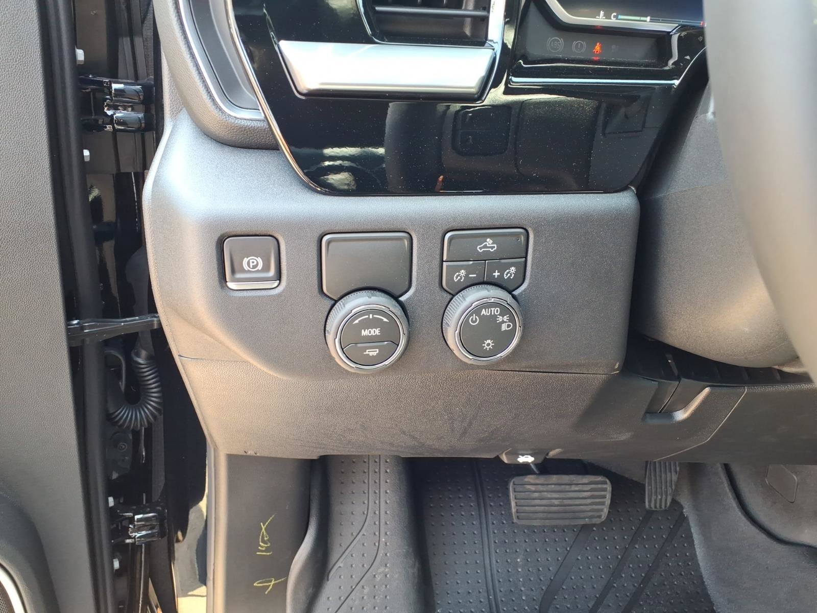 2026 Chevrolet Silverado 1500 LT - Photo 11