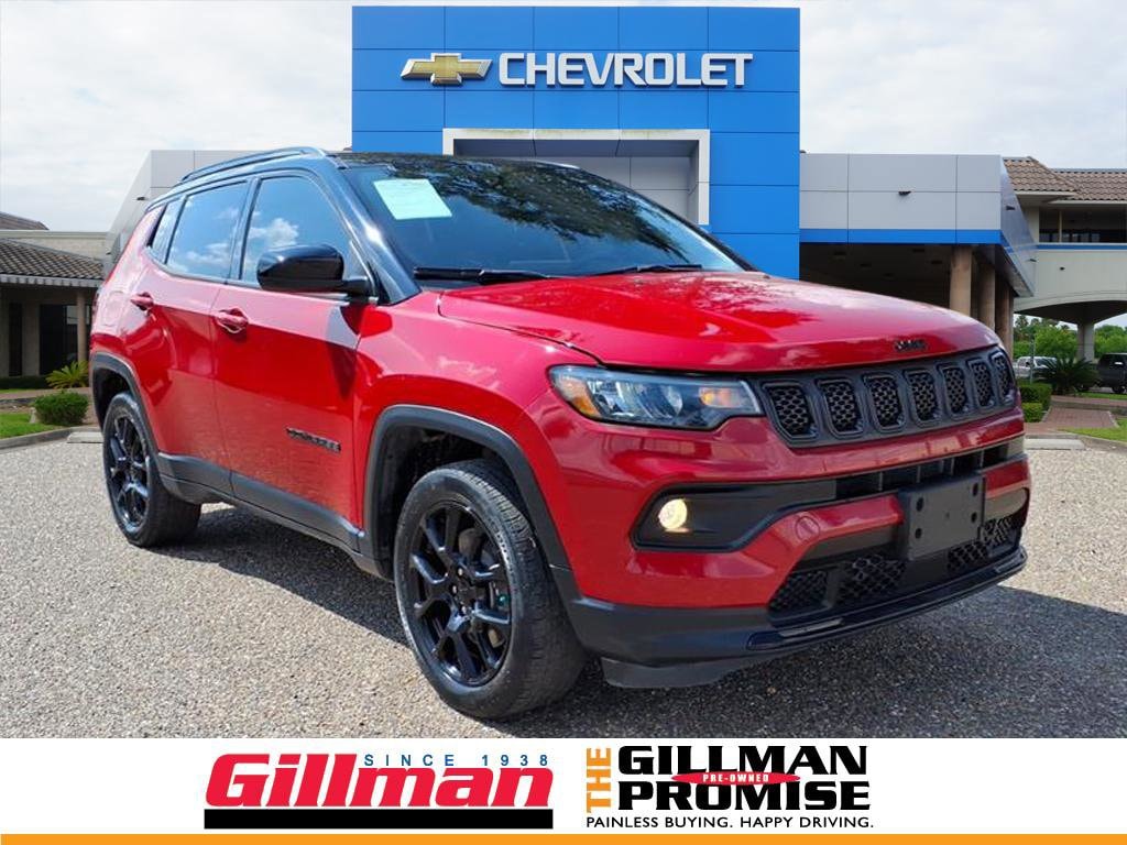 2023 Jeep Compass Altitude photo 2