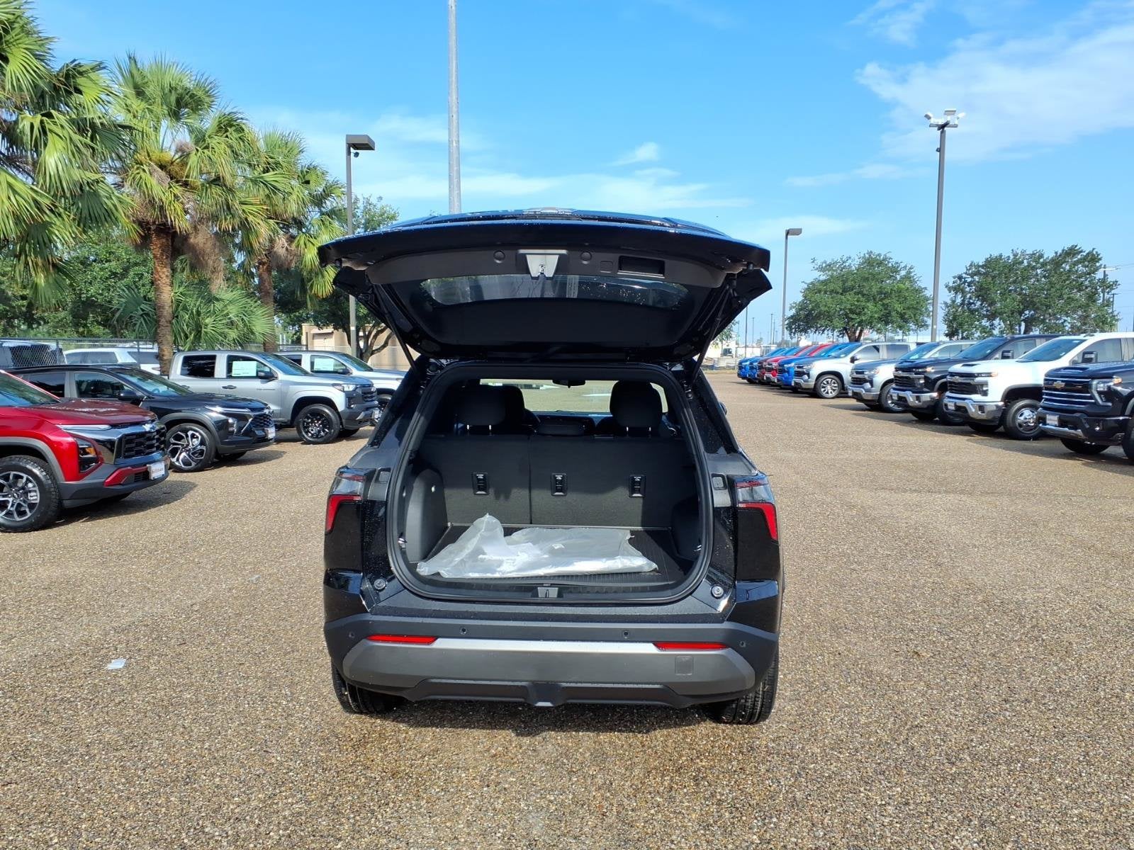 2027 Chevrolet Equinox LT - Photo 20