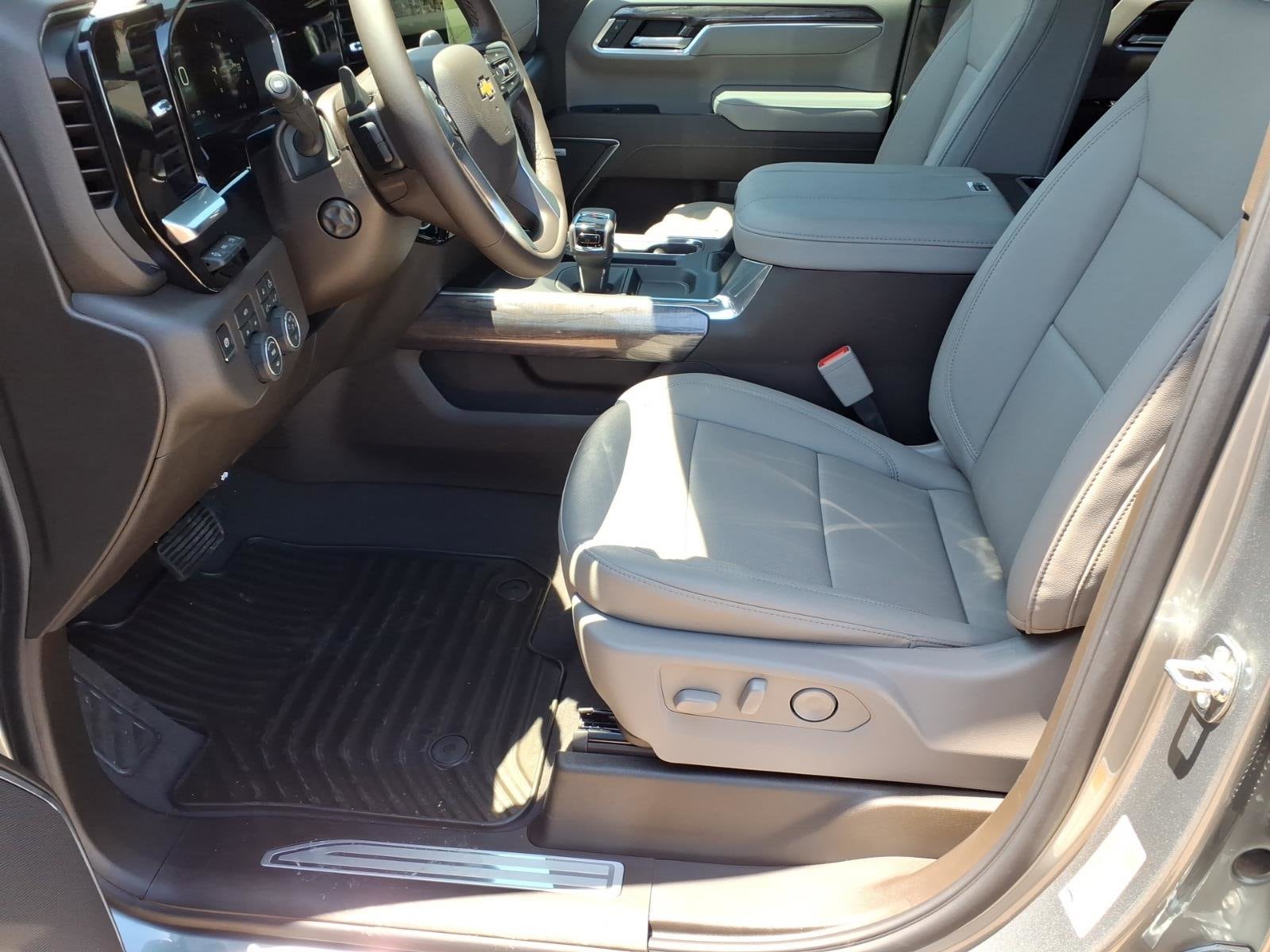 2026 Chevrolet Silverado 1500 LTZ - Photo 10