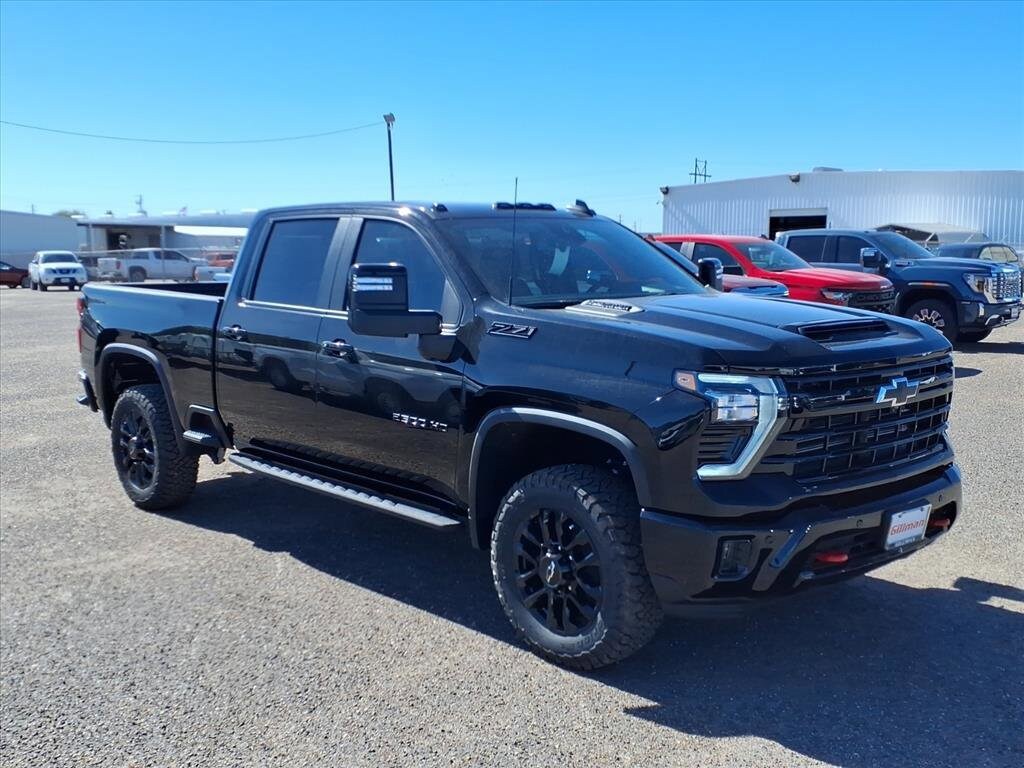 2026 Chevrolet Silverado 2500HD LT photo 2