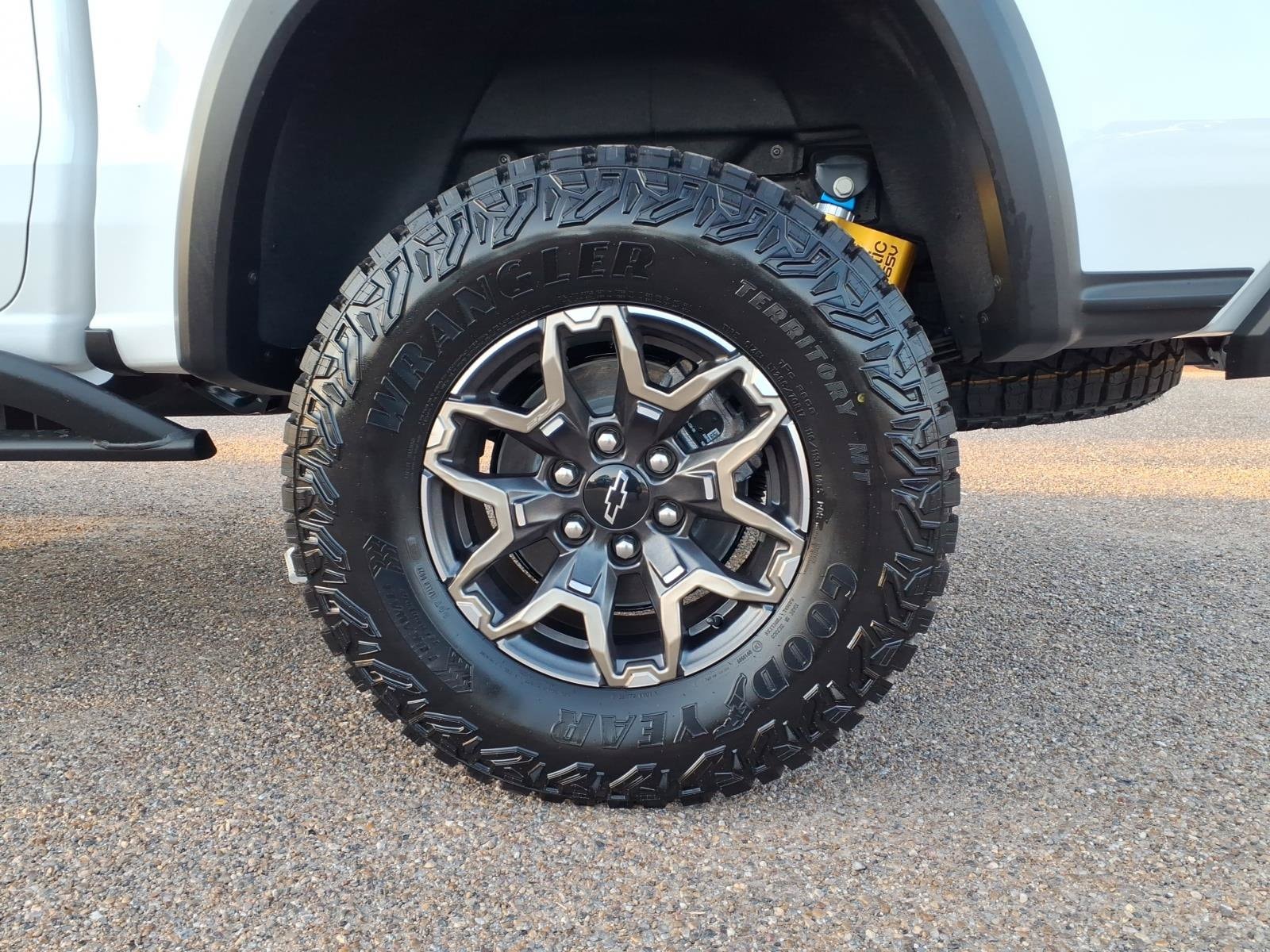2026 Chevrolet Colorado ZR2 - Photo 19
