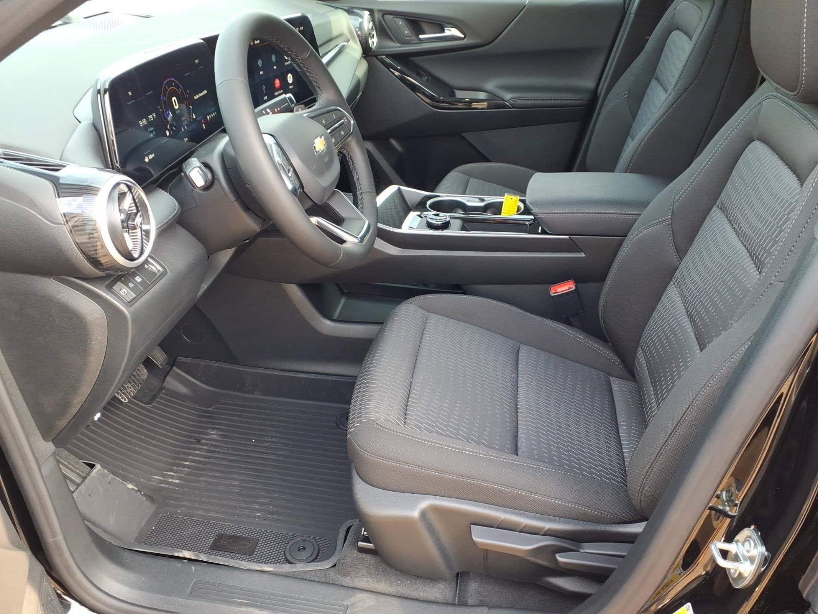 2027 Chevrolet Equinox LT - Photo 10