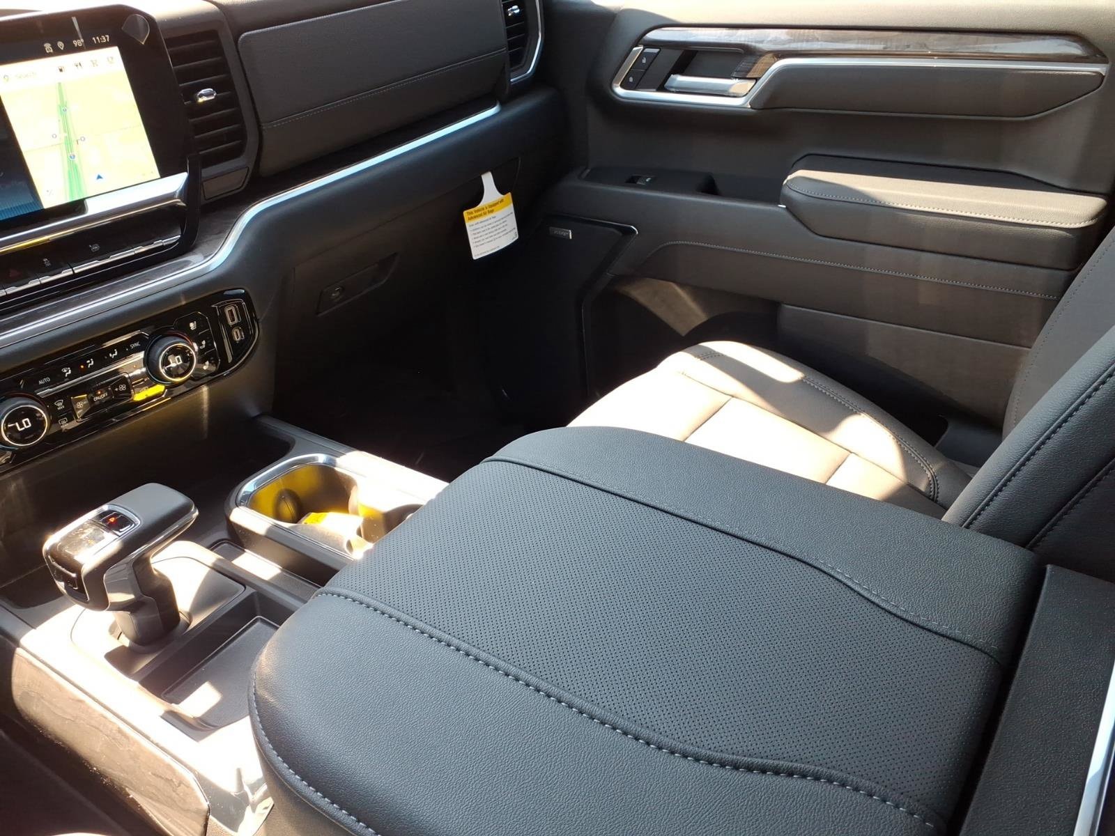 2026 Chevrolet Silverado 1500 LTZ - Photo 17