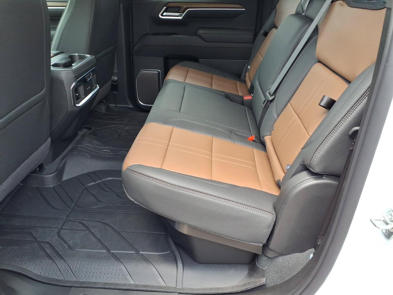 2026 Chevrolet Silverado 1500 High Country - Photo 18