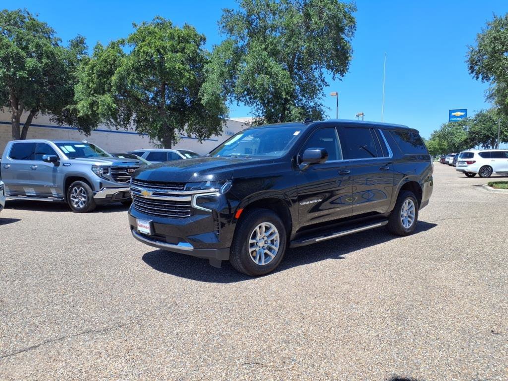 Used 2023 Chevrolet Suburban LT with VIN 1GNSCCKD8PR378274 for sale in Harlingen, TX