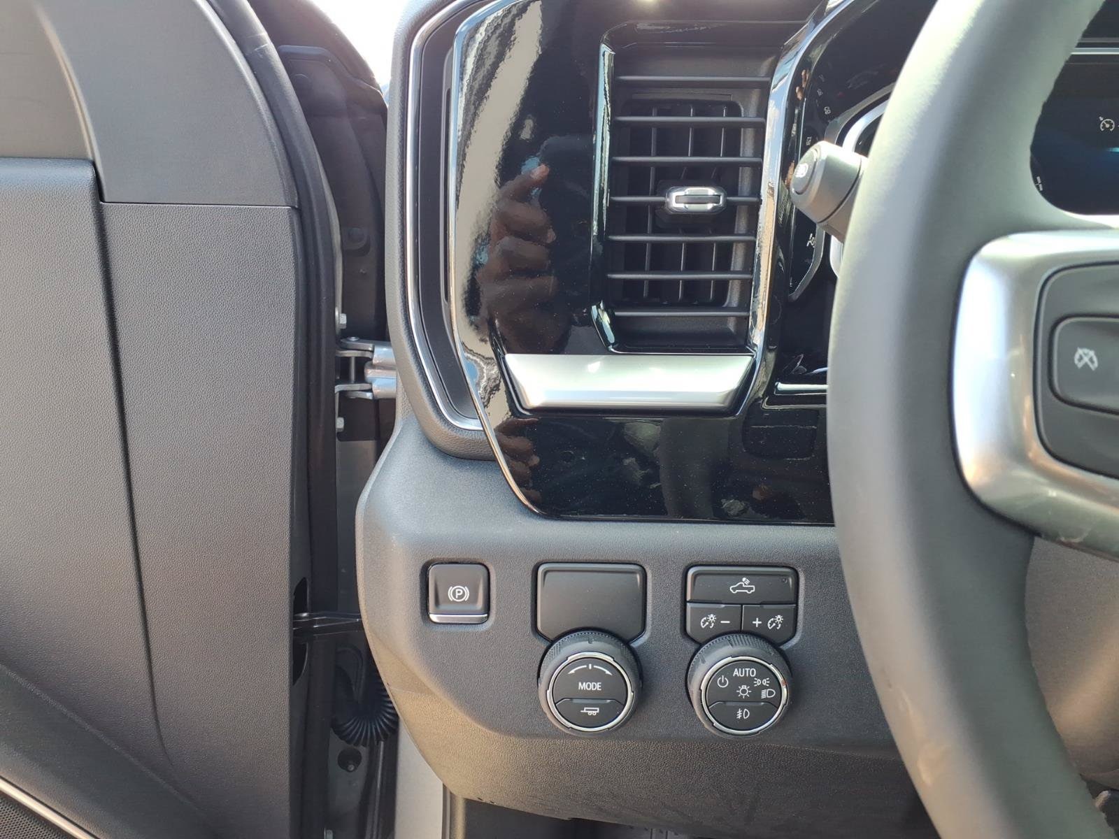 2026 Chevrolet Silverado 1500 RST - Photo 17