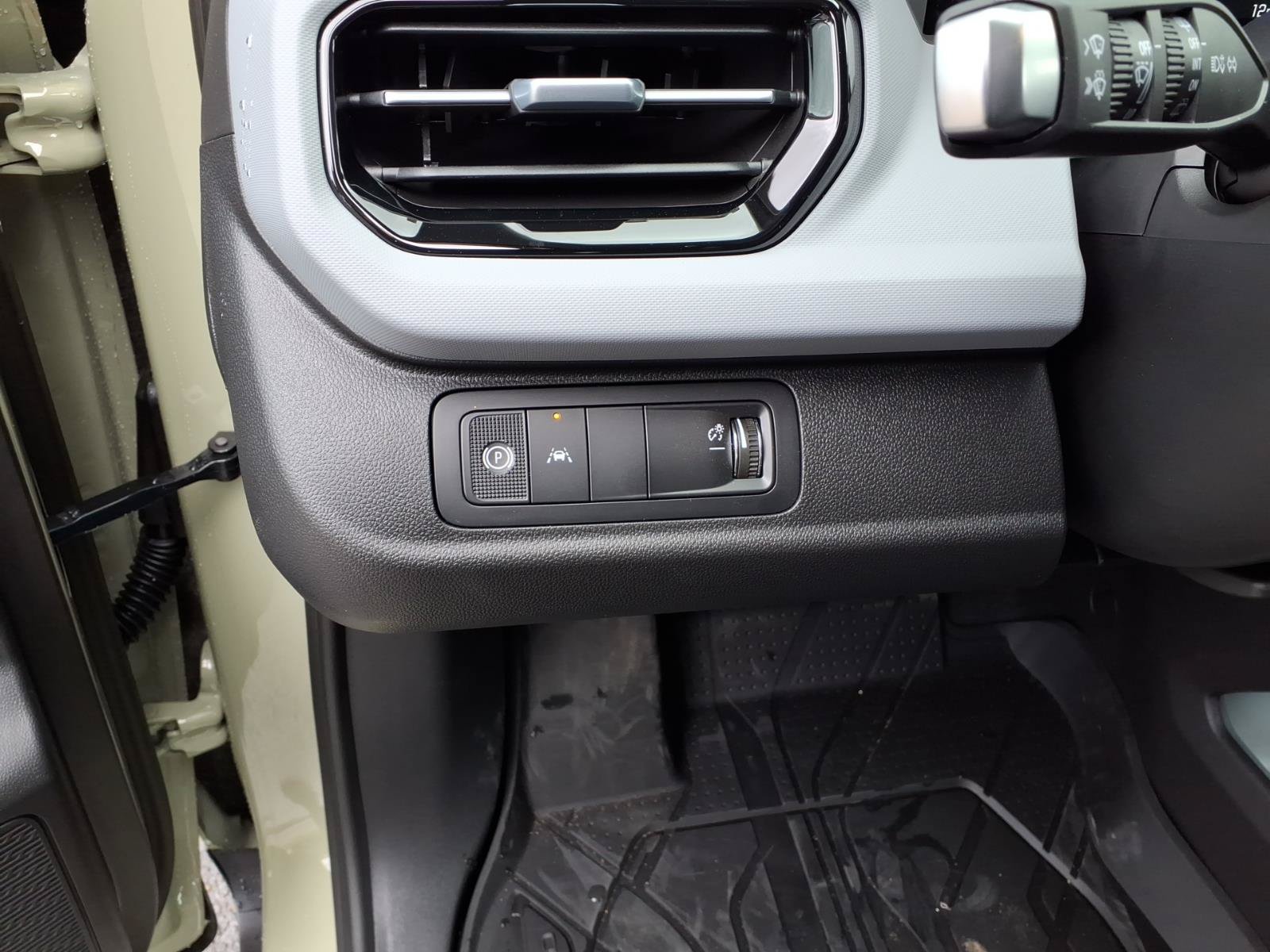 2027 Chevrolet Bolt LT - Photo 11