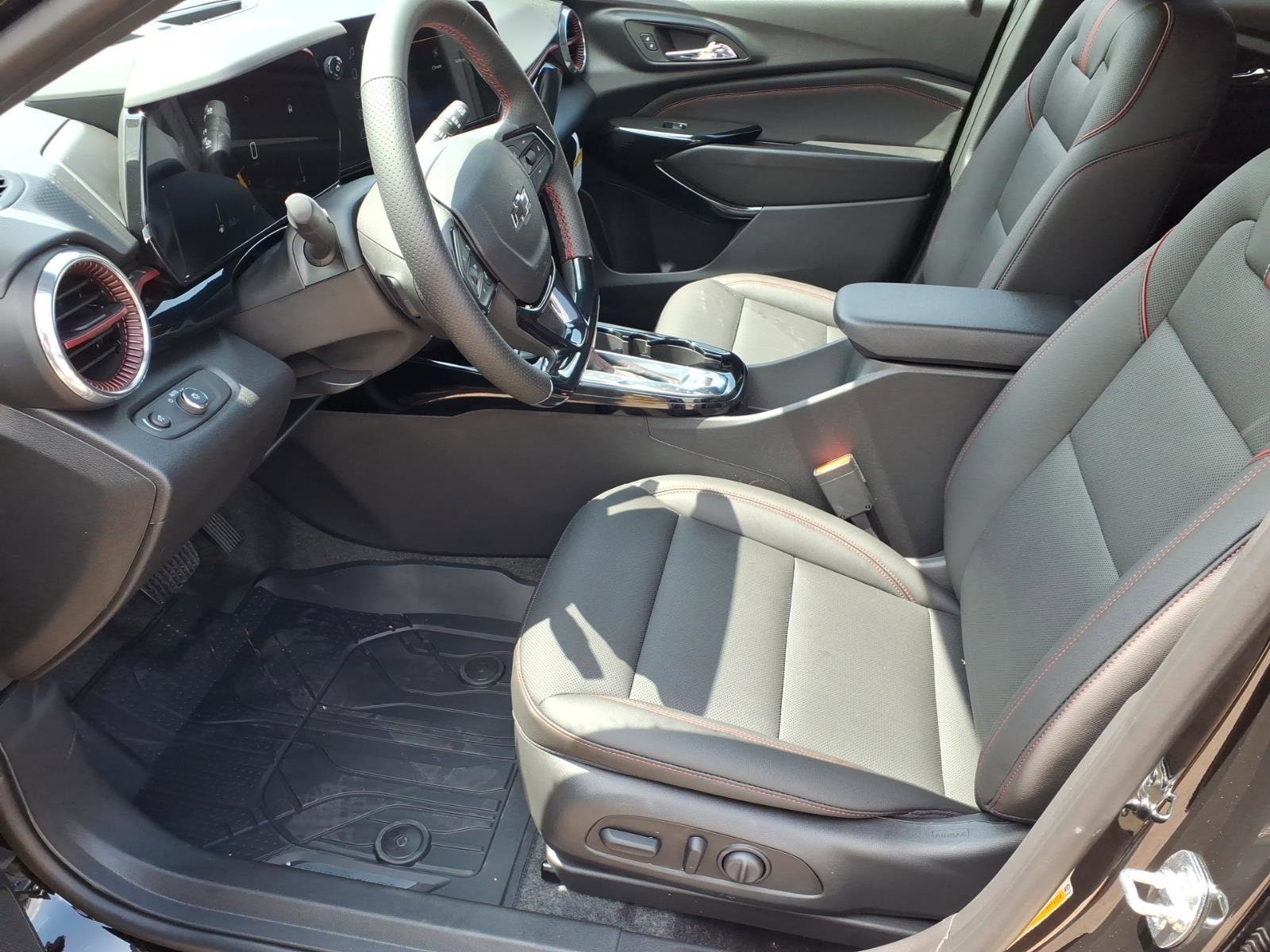2026 Chevrolet Trax RS - Photo 10