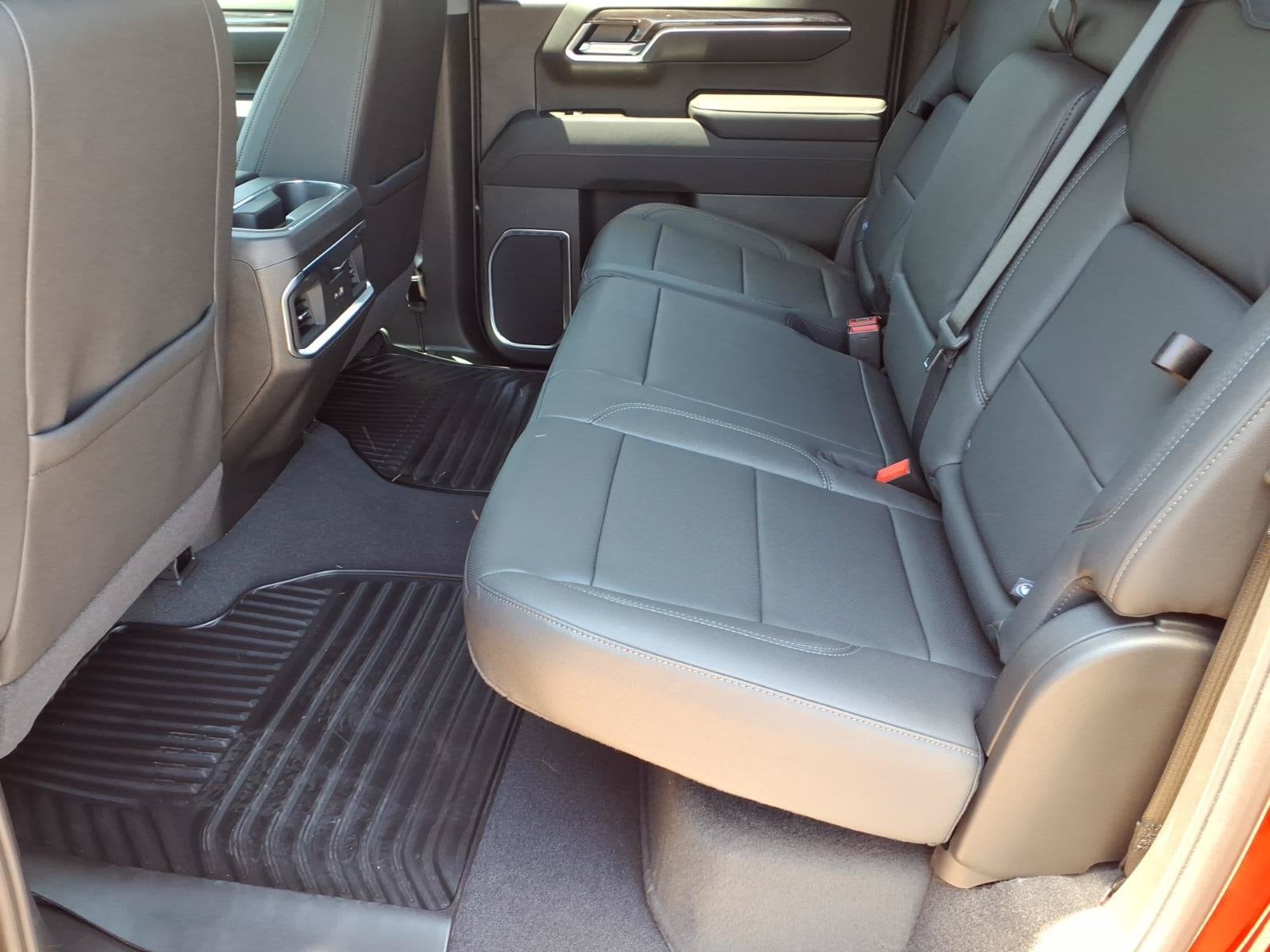 2026 Chevrolet Silverado 1500 LTZ - Photo 18